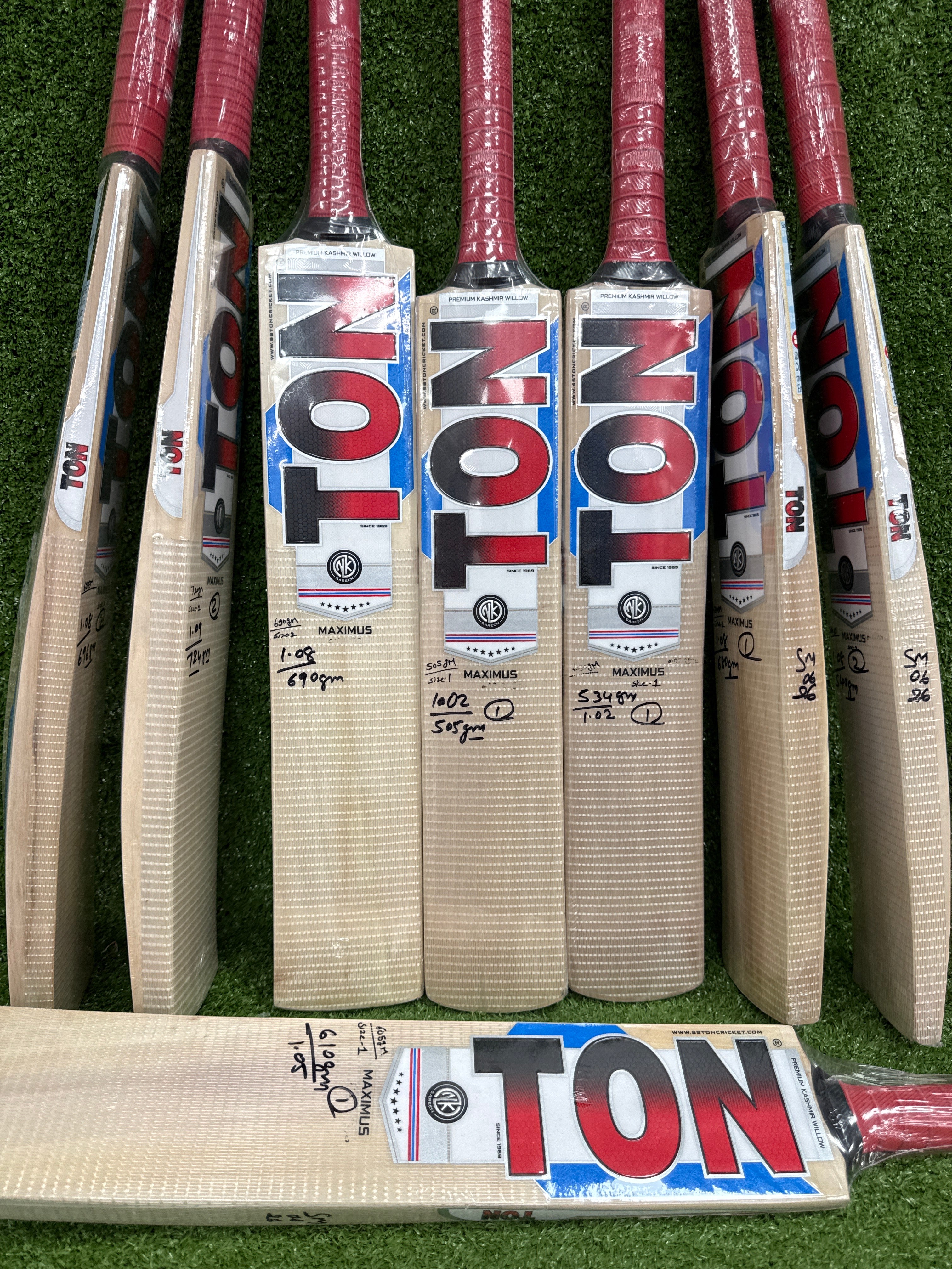 SS Ton Maximus Junior / Youth Kashmir Willow Cricket Bat