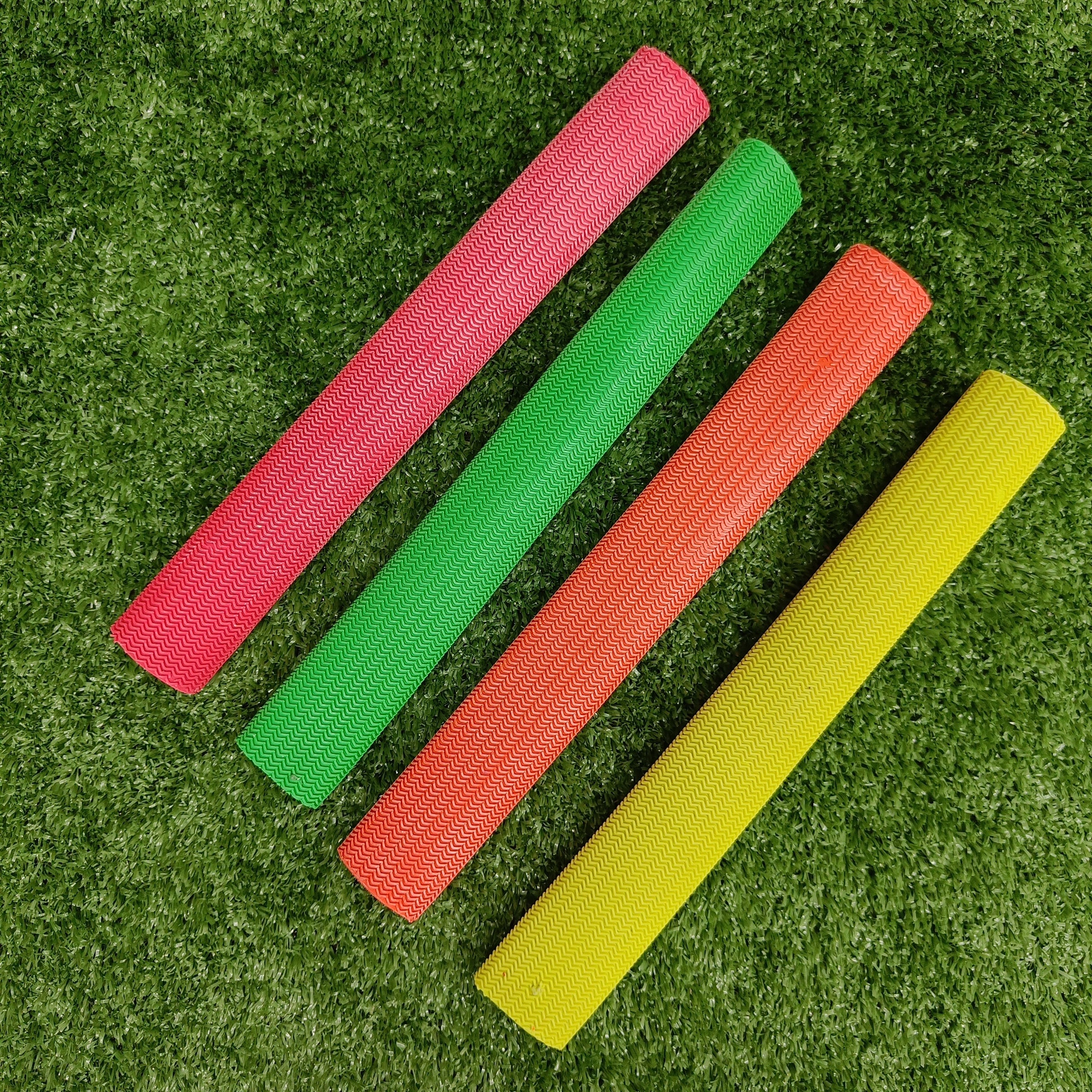 Raydn Waves Cricket Grip