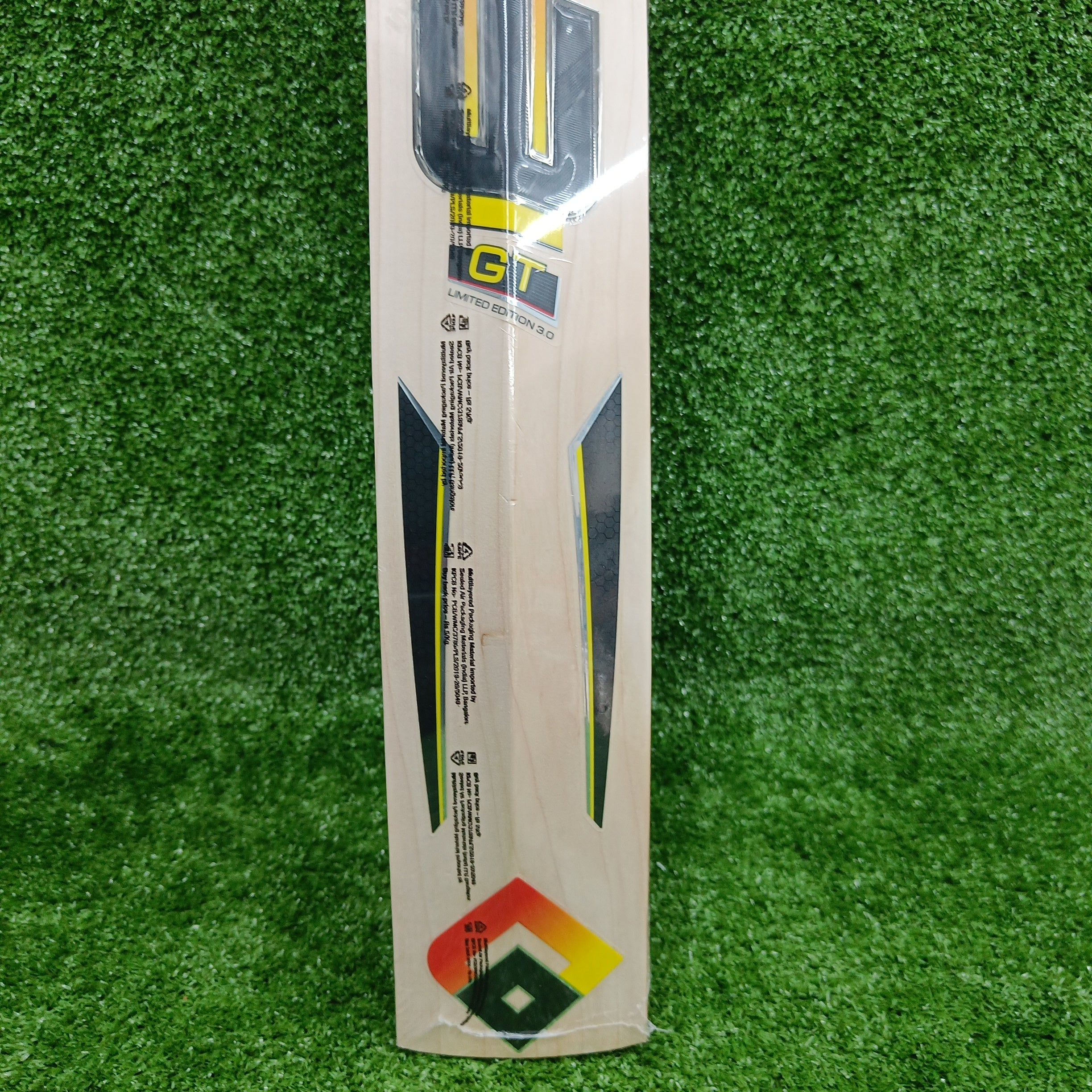 EM GT 4.0 Limited Edition 3.0 English Willow Cricket Bat