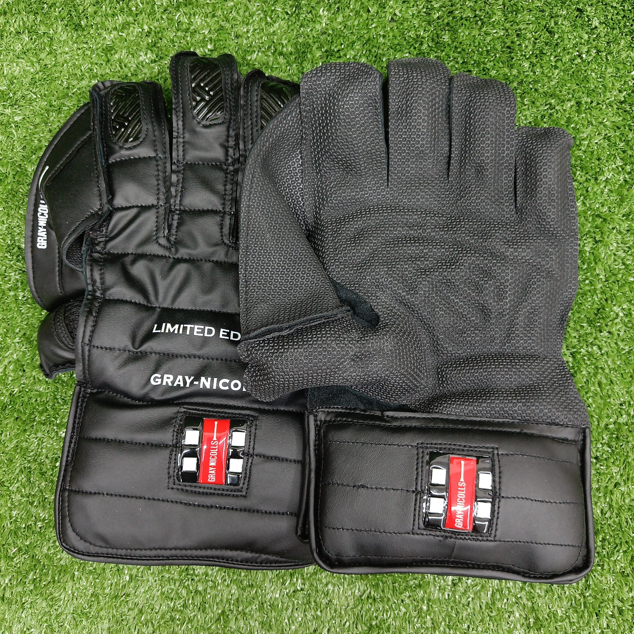 Gray-Nicolls Black Limited Edition Adult Cricket Wicket Keeping Gloves