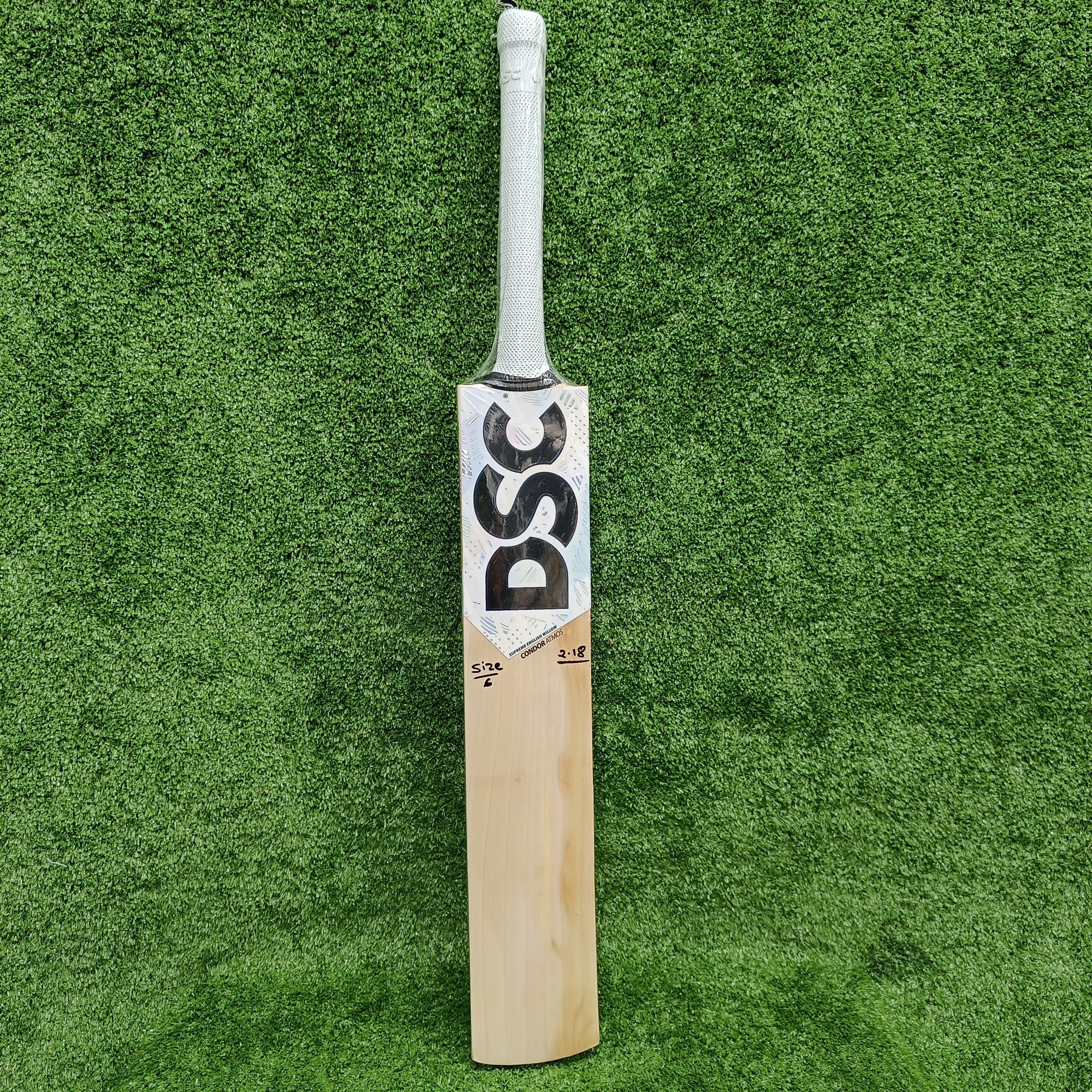 DSC Condor Atoms Junior / Youth English Willow Cricket Bat