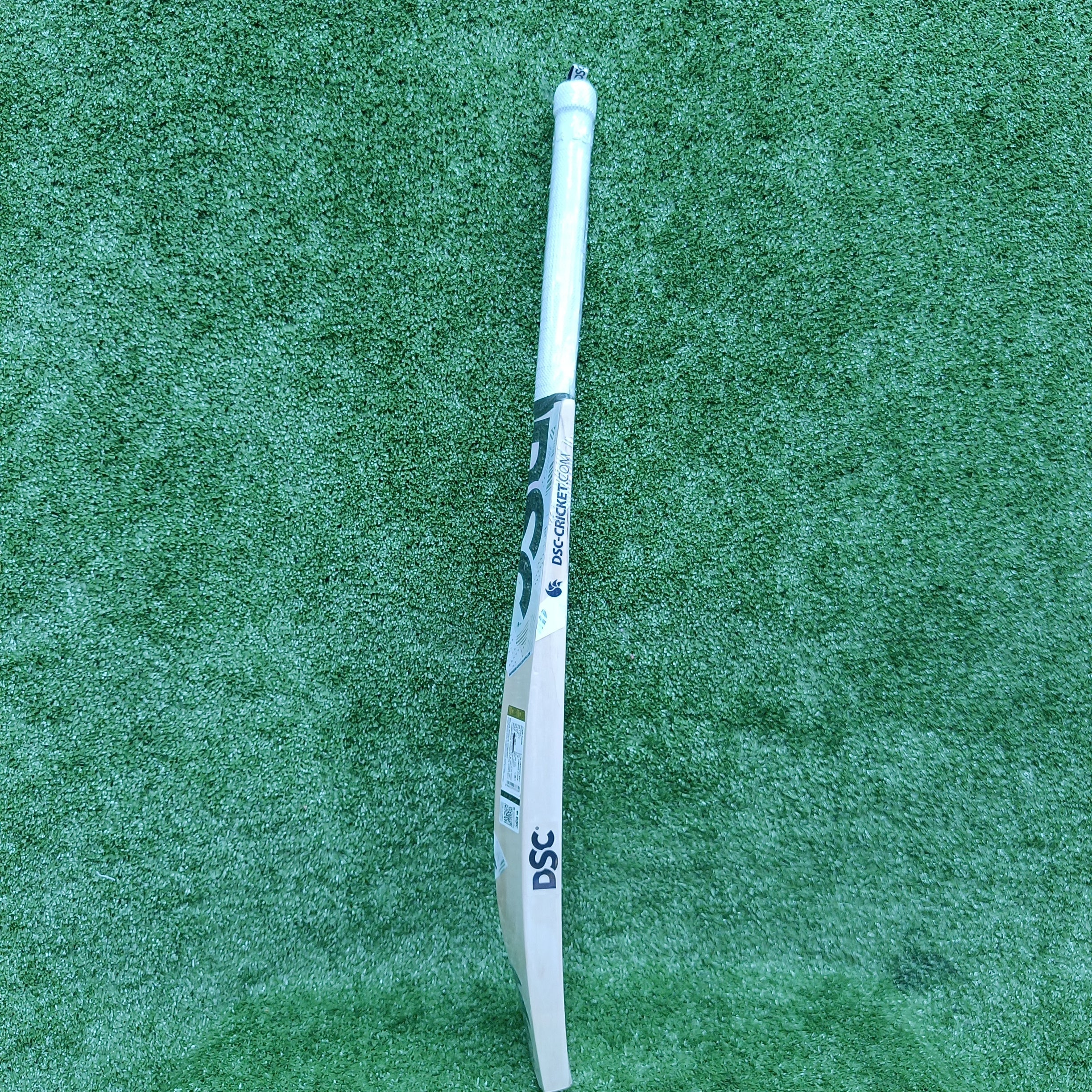 DSC Condor Atoms Junior / Youth English Willow Cricket Bat