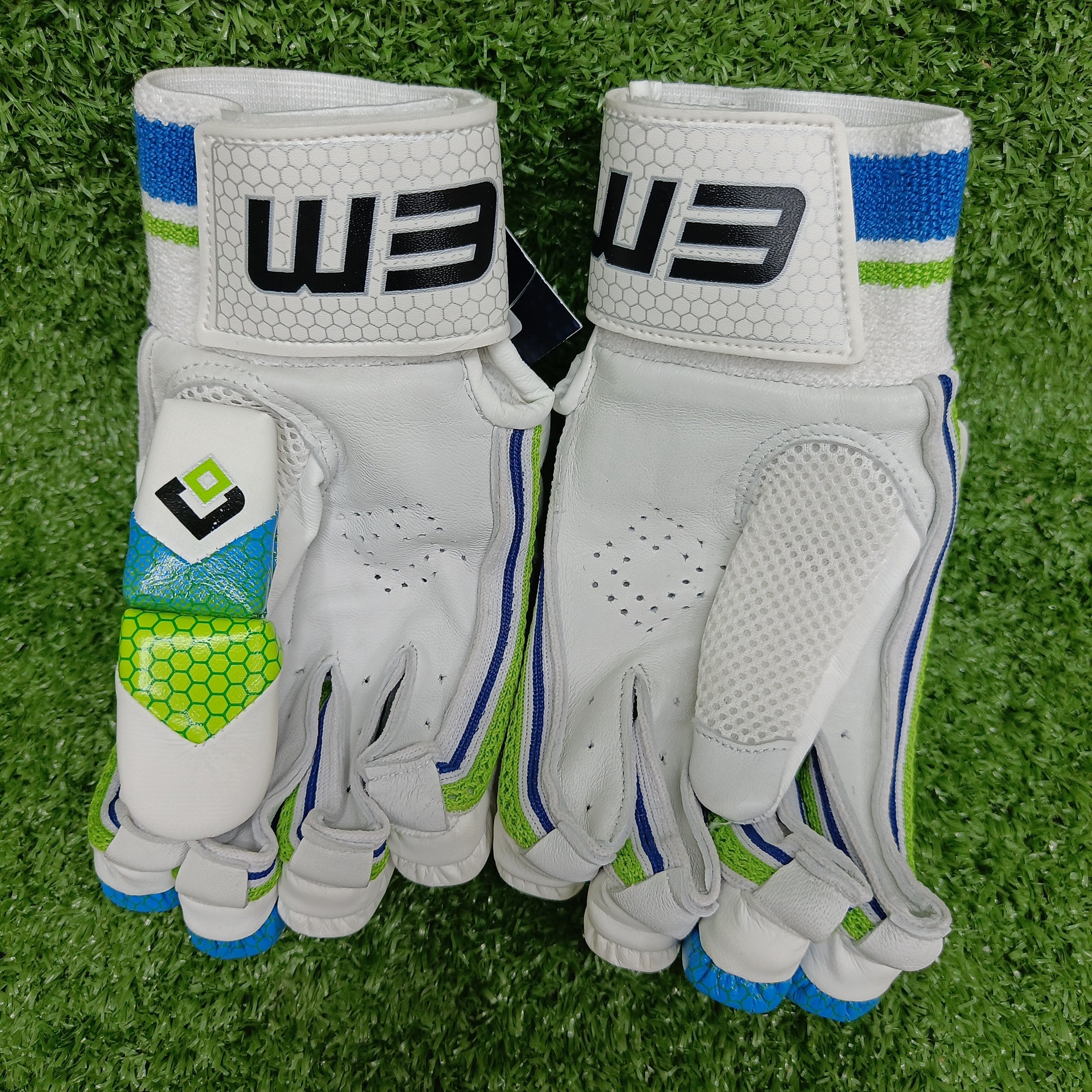 EM GT 5.0 Junior / Youth Cricket Batting Gloves