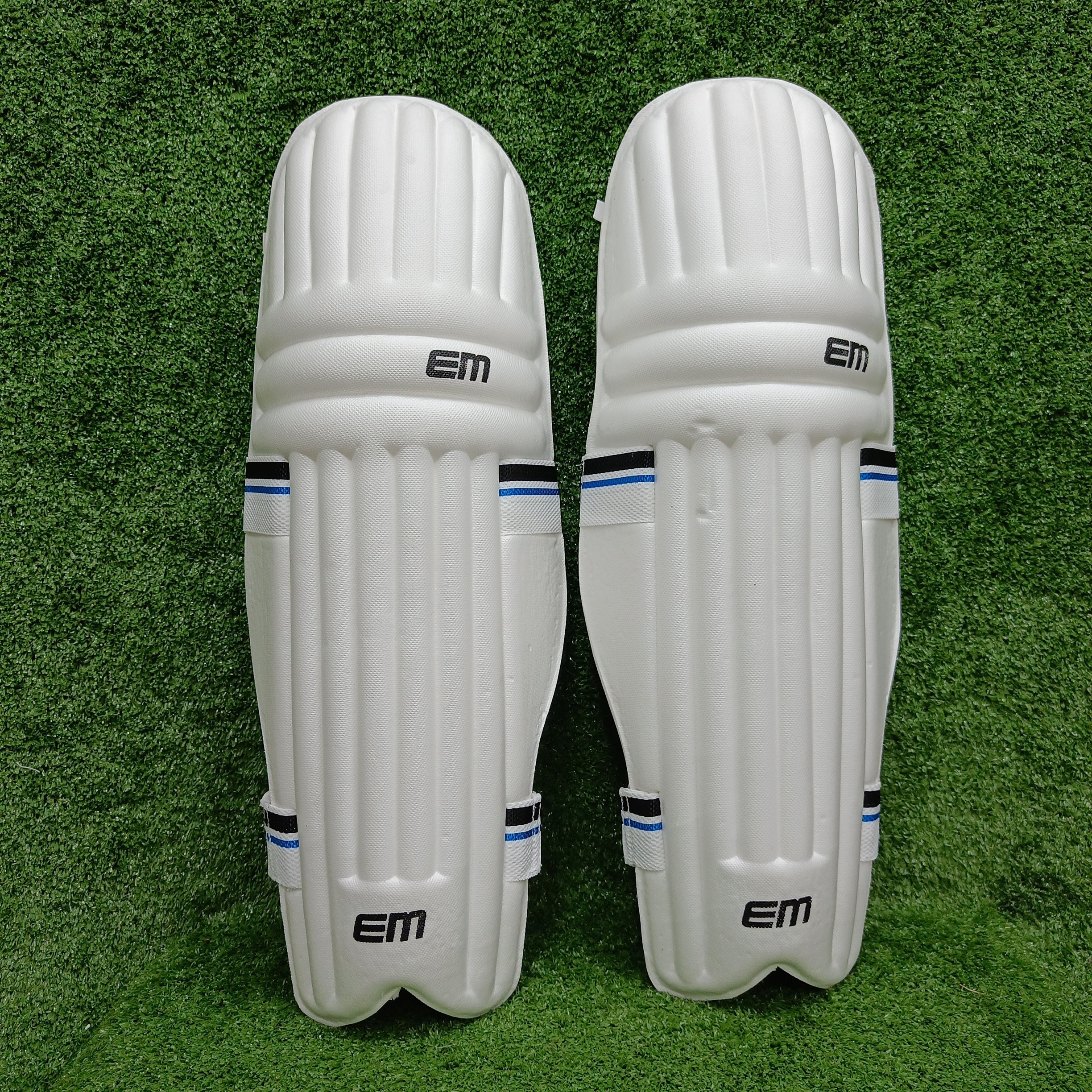 EM Maxxum 4.0 Adult Cricket Batting Pads