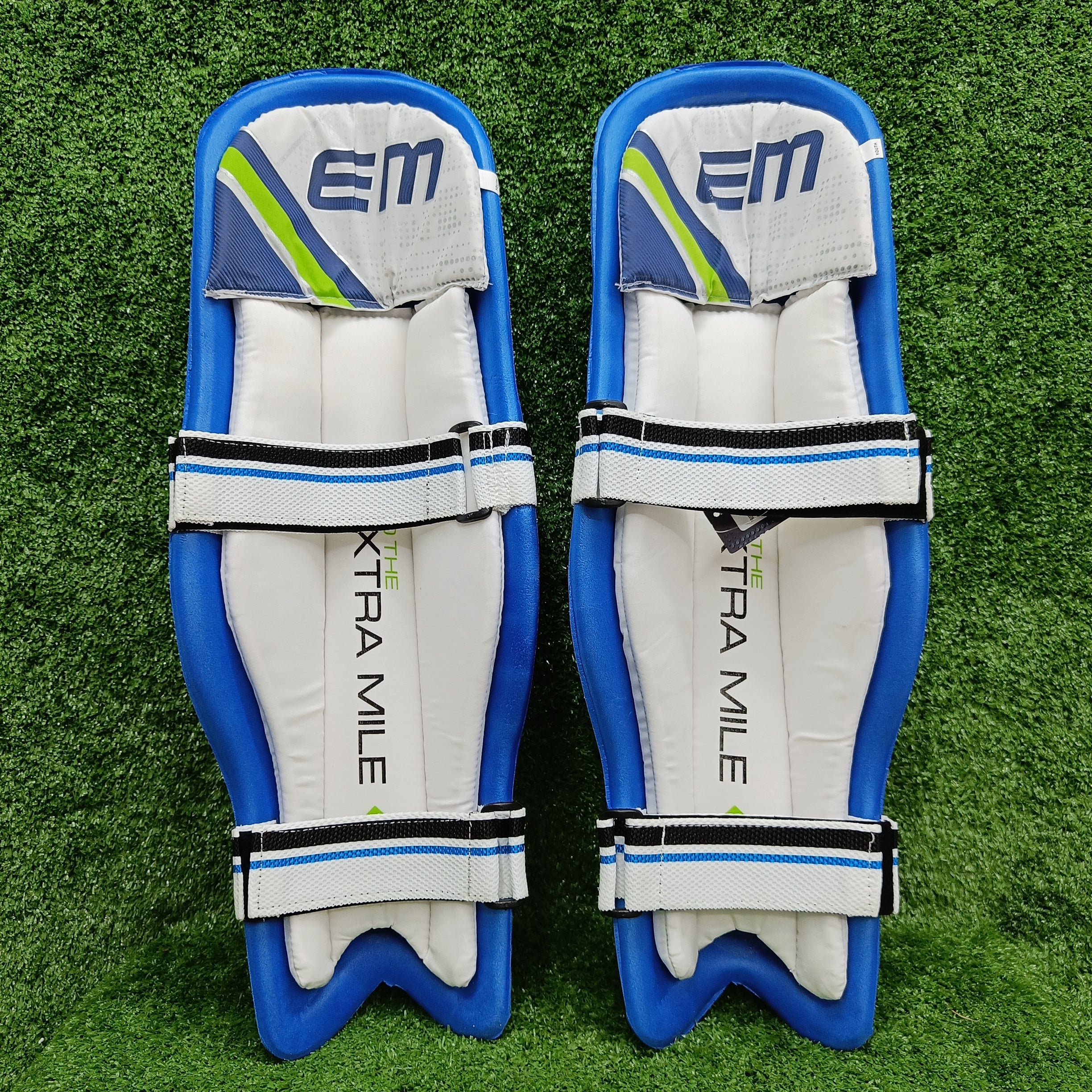 EM Maxxum 4.0 Junior / Youth Cricket Batting Pads