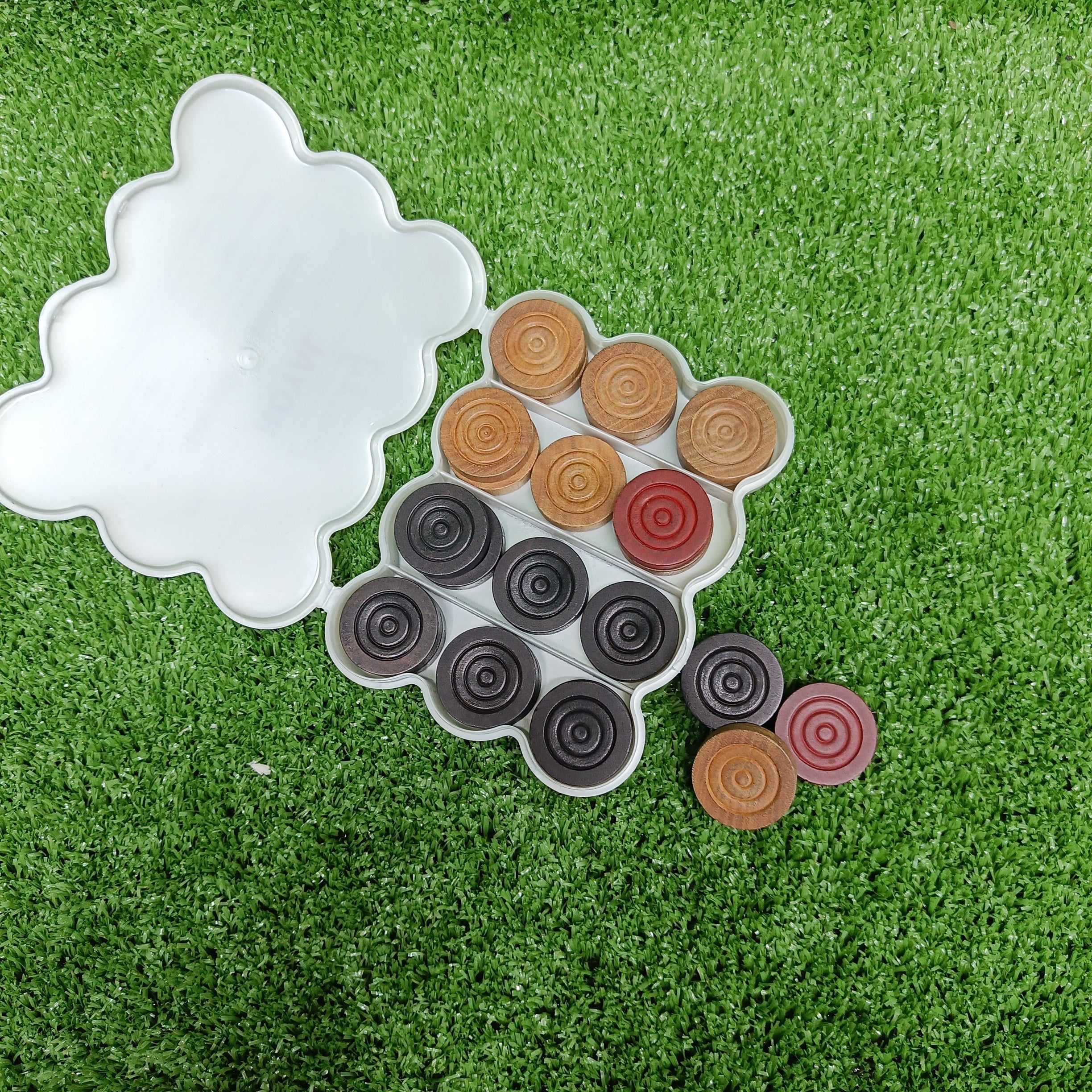 Siscaa KIDMASTER 6mm Indian Ply Carrom Board Set