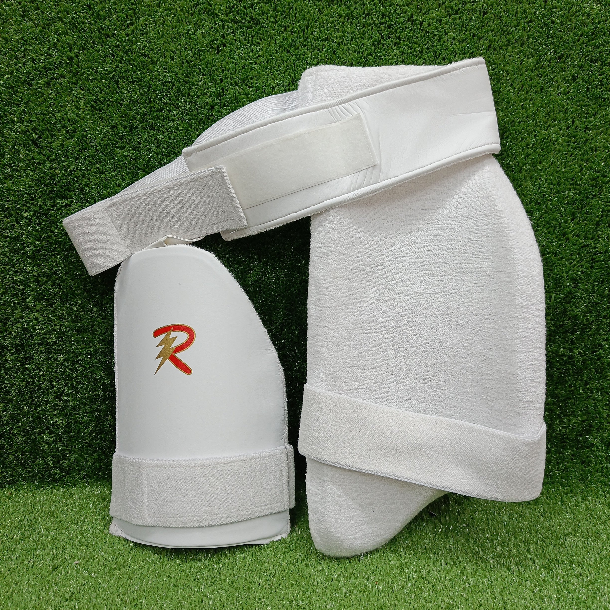 Raydn Thigh Guard Junior / Youth
