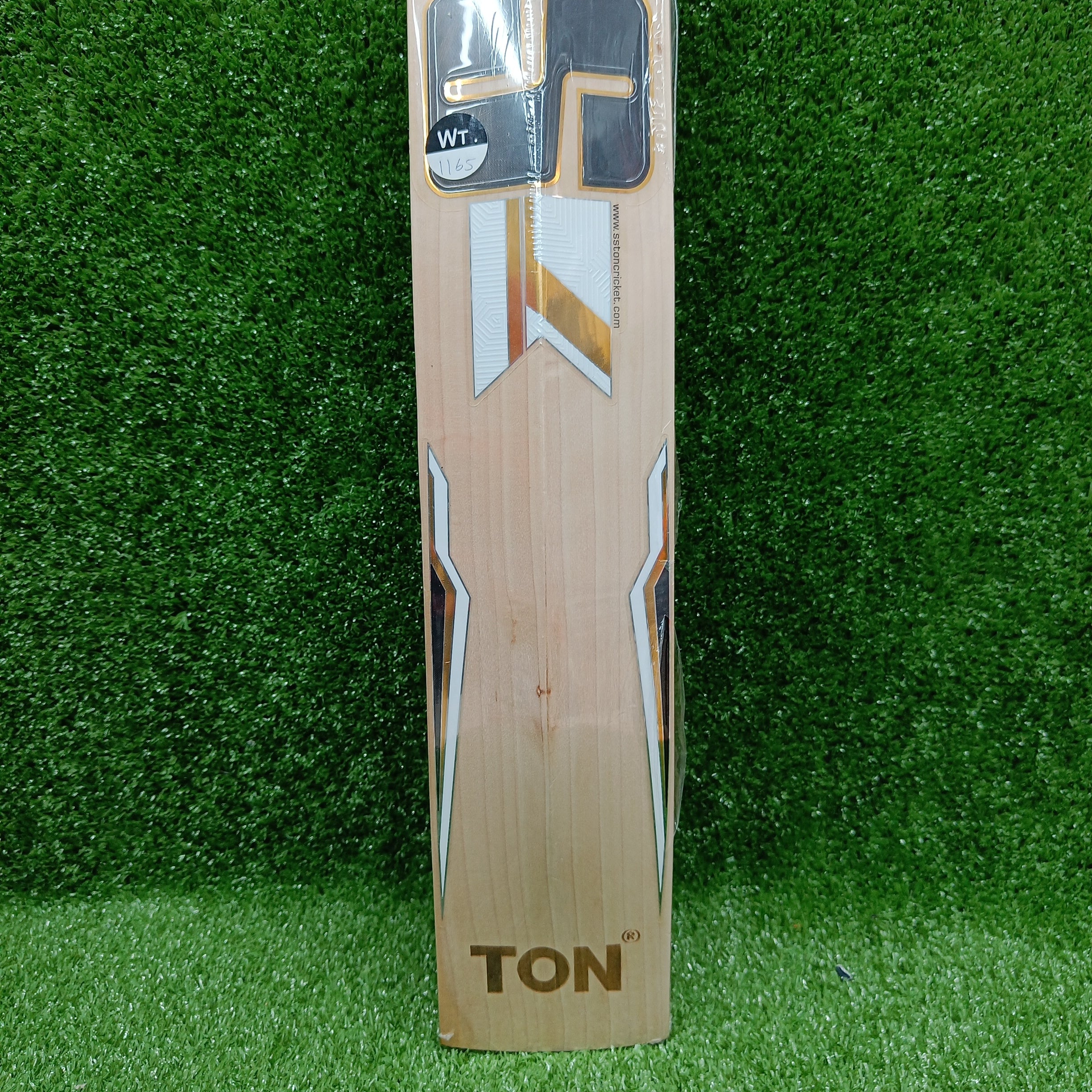 SS Super Select Cricket Bat by SS - in-use view - TopCricketStore