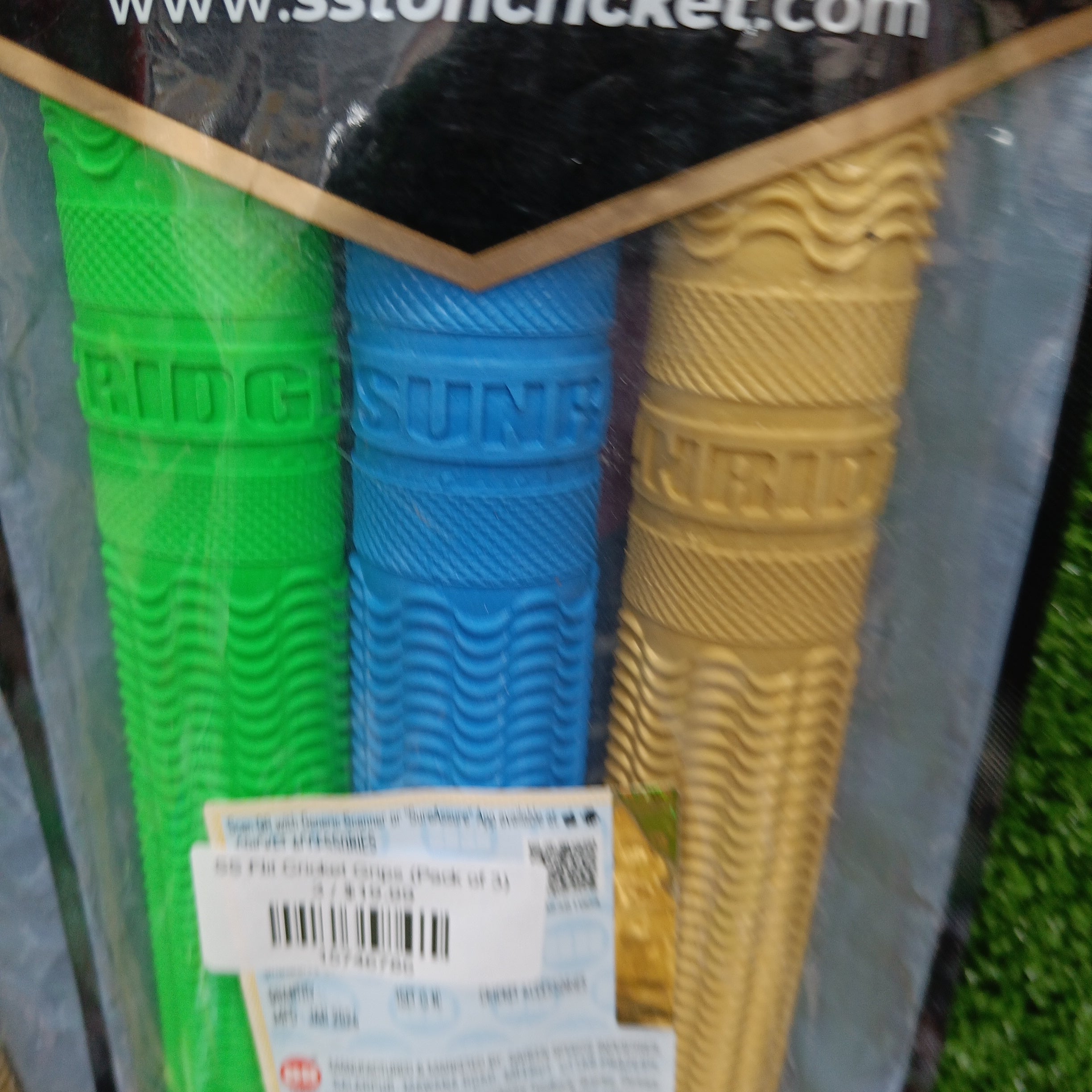 SS Flit Cricket Grips (Pack of 3) by SS - packaging view - TopCricketStore