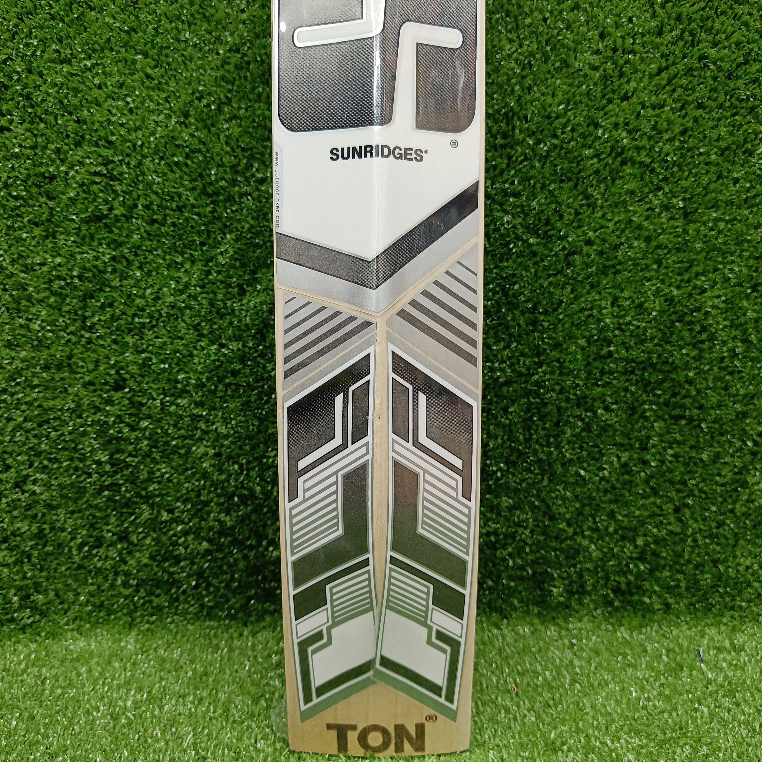 SS Master 99 Junior/Youth Cricket Bat