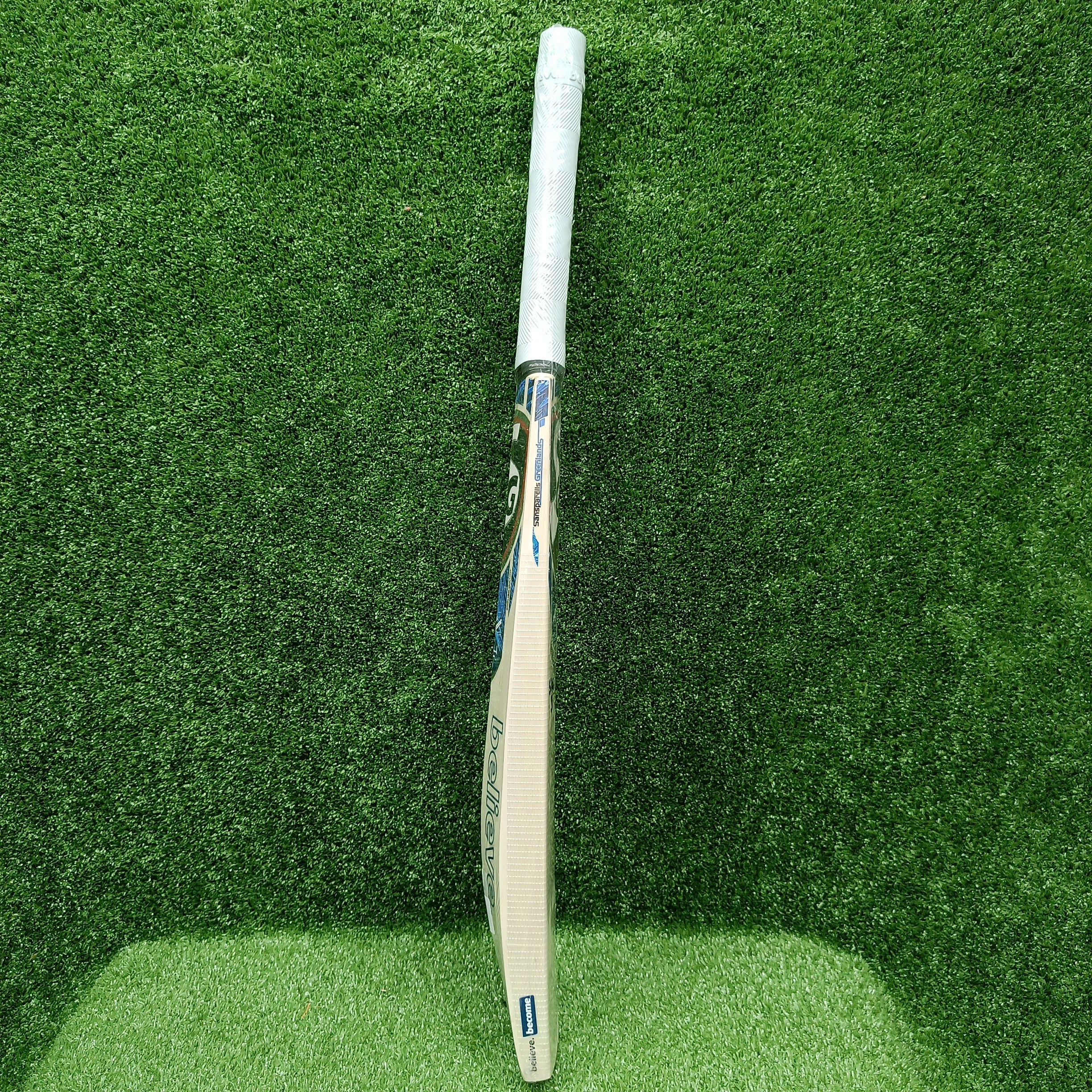 SG Hiscore Xtreme Junior/Youth Cricket Bat