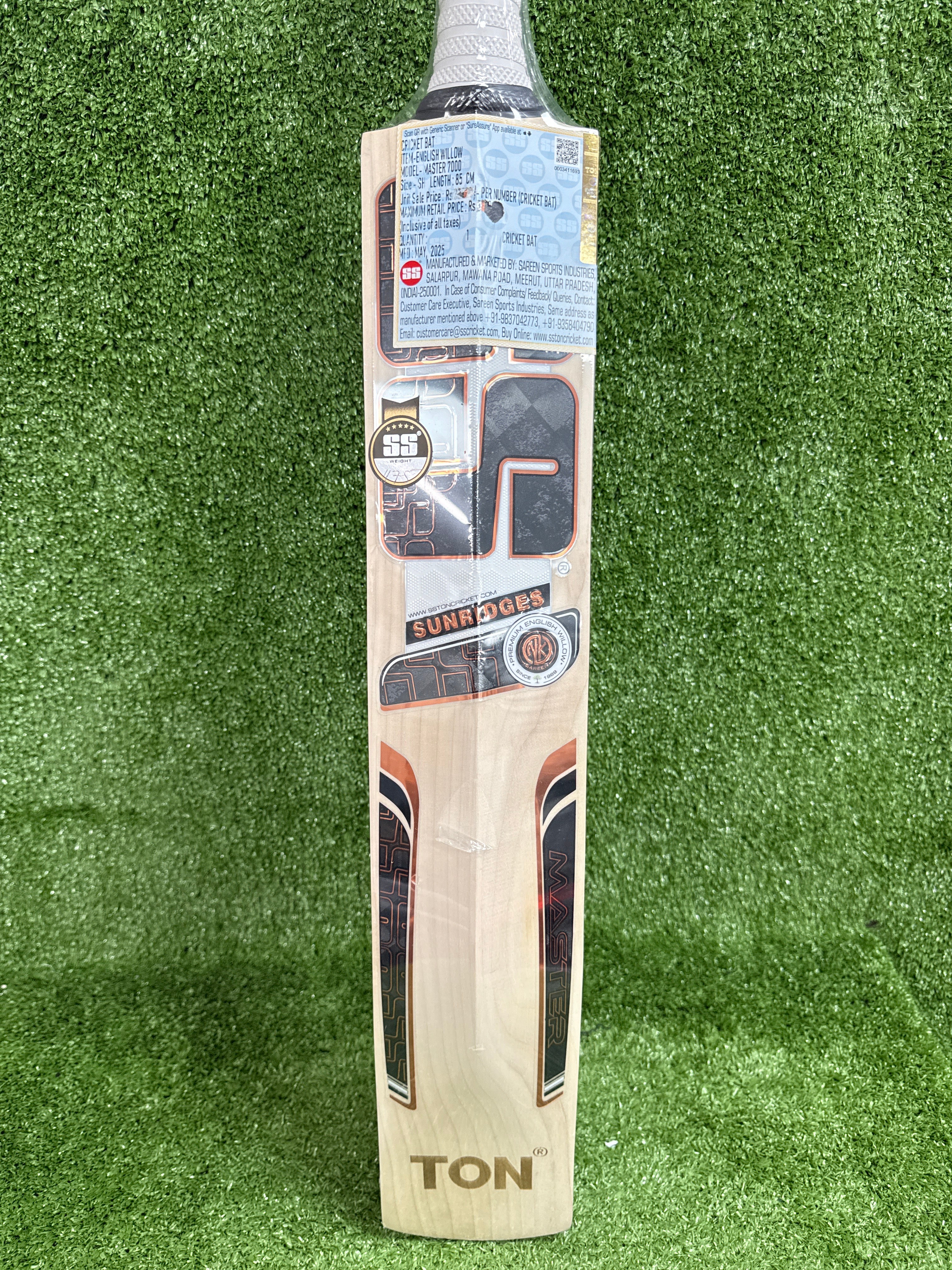 SS Master 7000 English Willow Cricket Bat Black Sticker