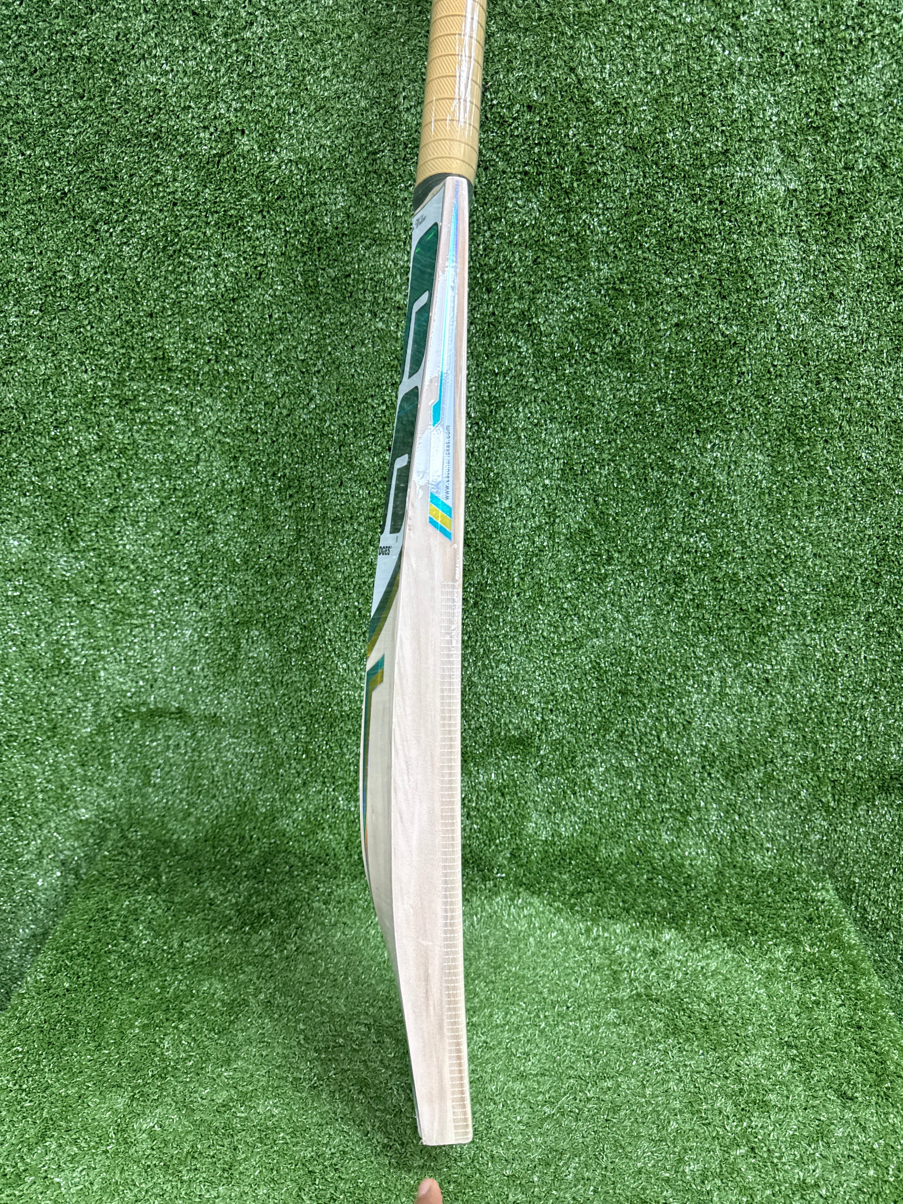 SS Sky Thunder Kashmir Willow Cricket Bat