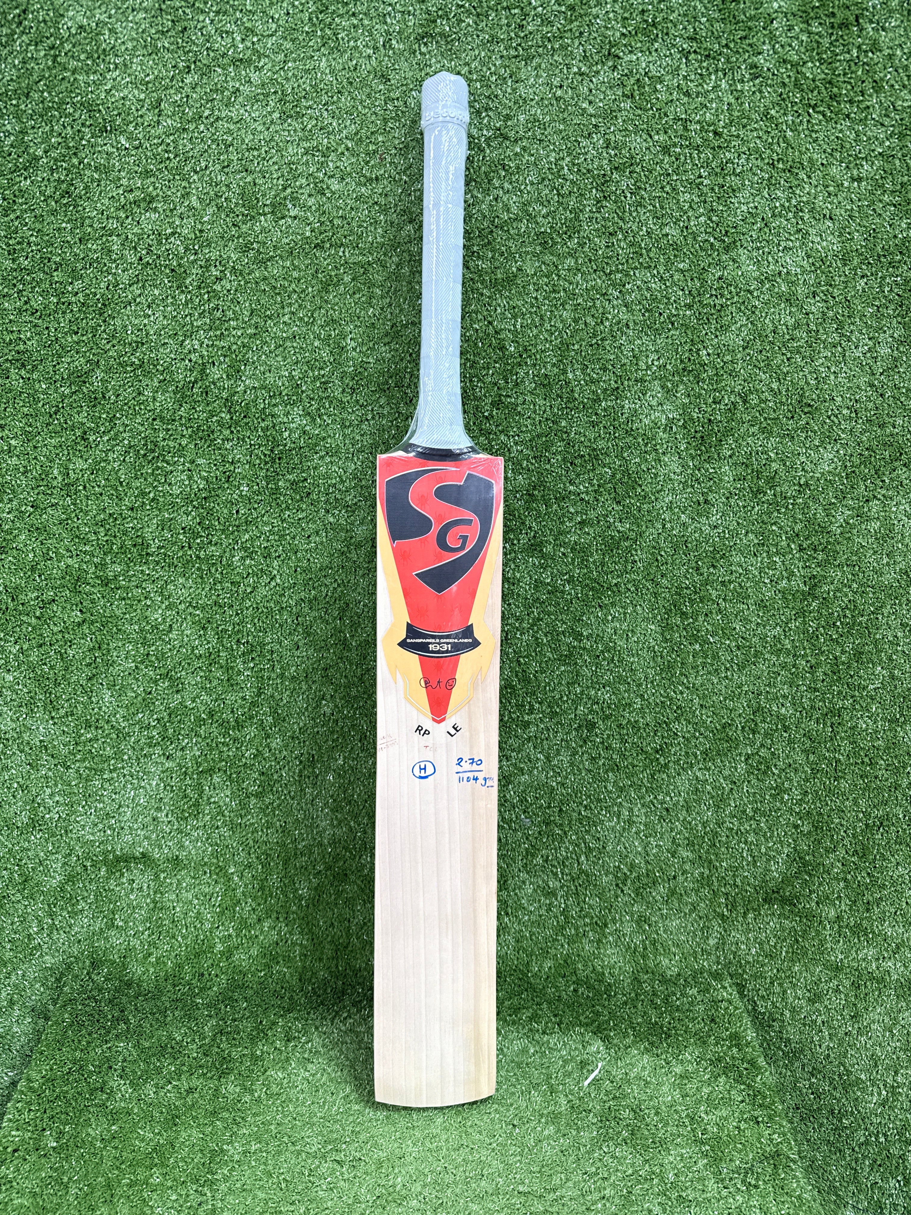 SG RP Limited Edition (Rishabh Pant) Harrow English Willow Cricket Bat