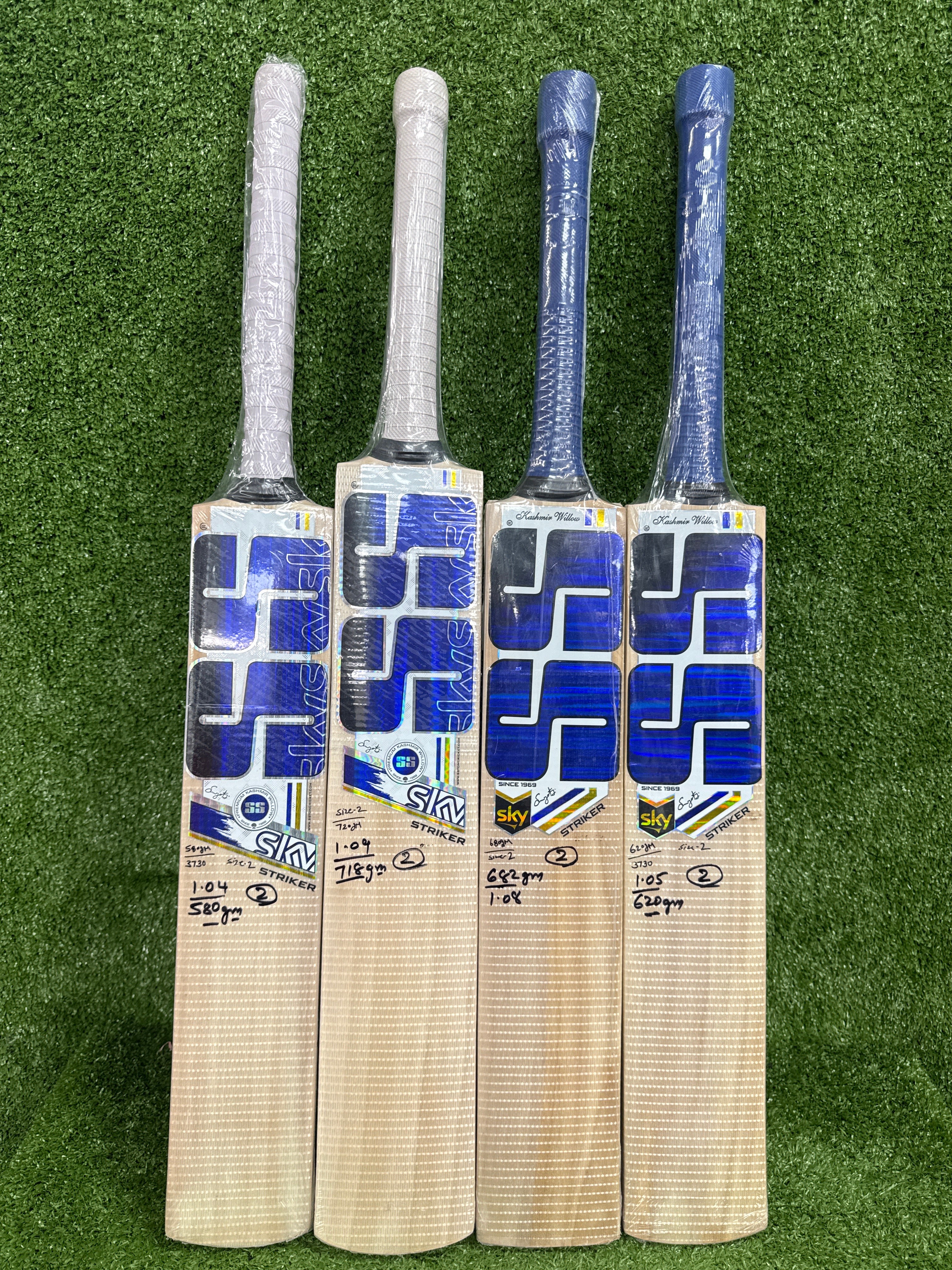 SS Sky Striker Junior / Youth Kashmir Willow Cricket Bat