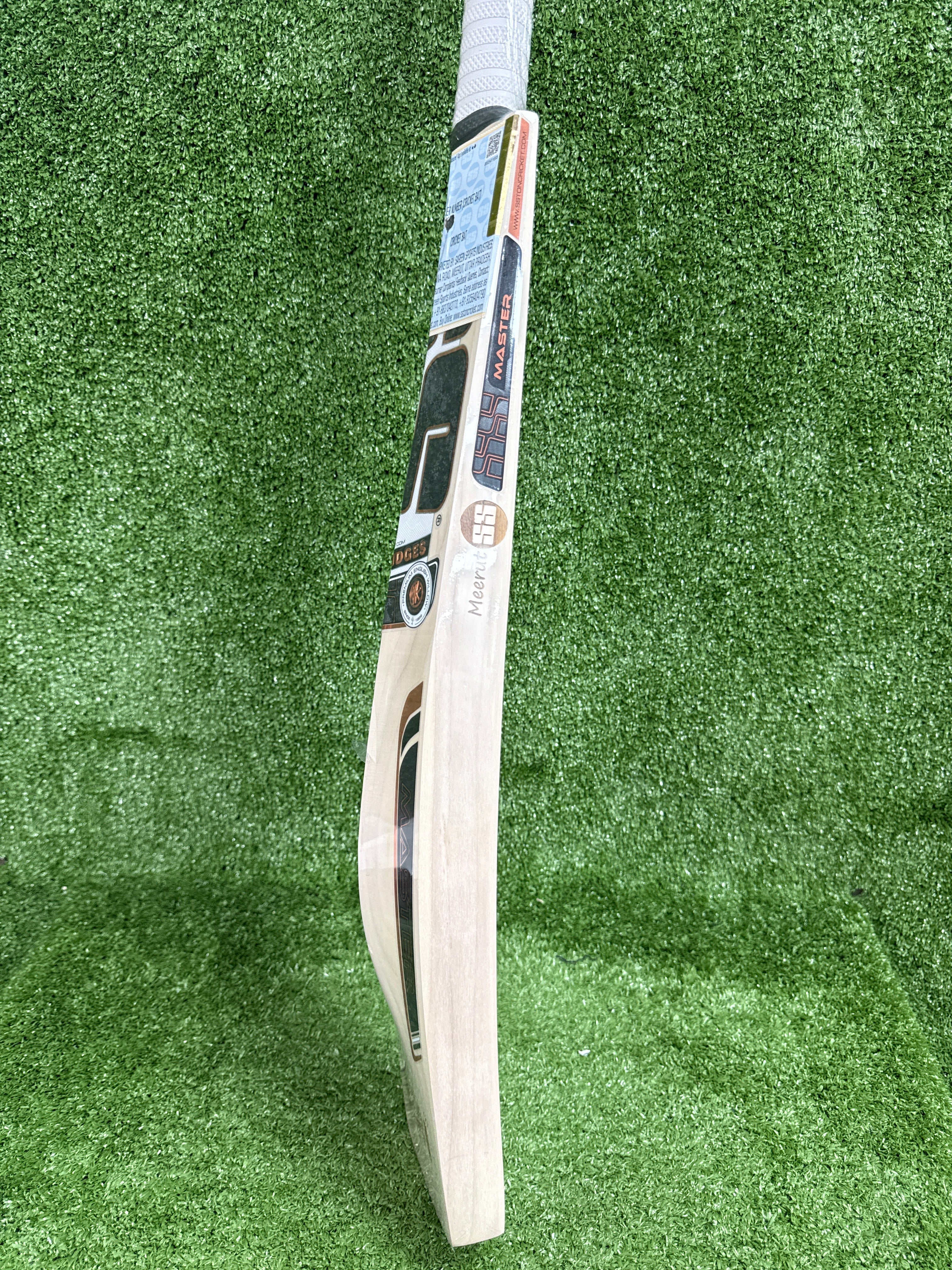SS Master 7000 English Willow Cricket Bat Black Sticker