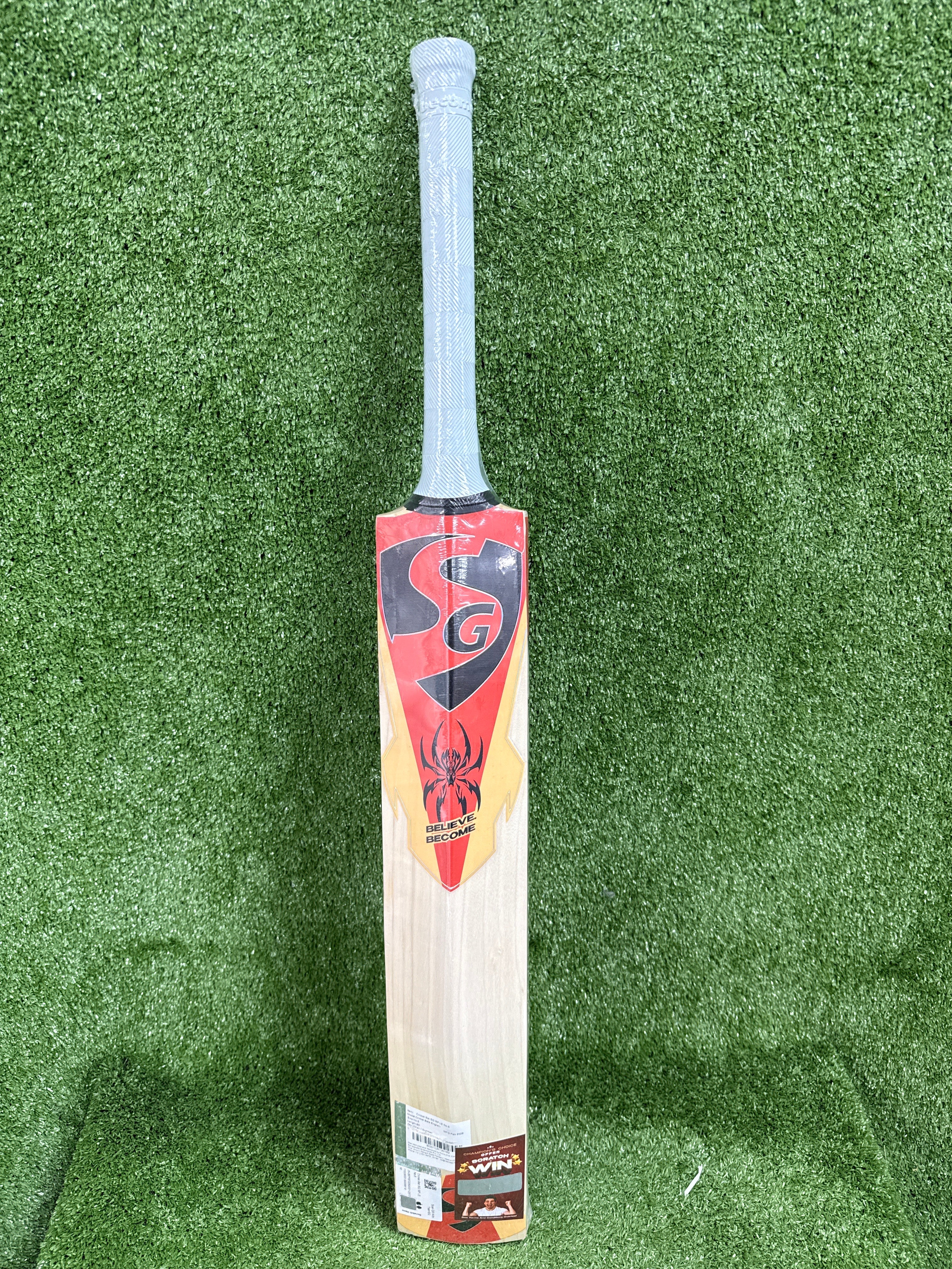 SG RP Limited Edition (Rishabh Pant) Junior / Youth English Willow Cricket Bat
