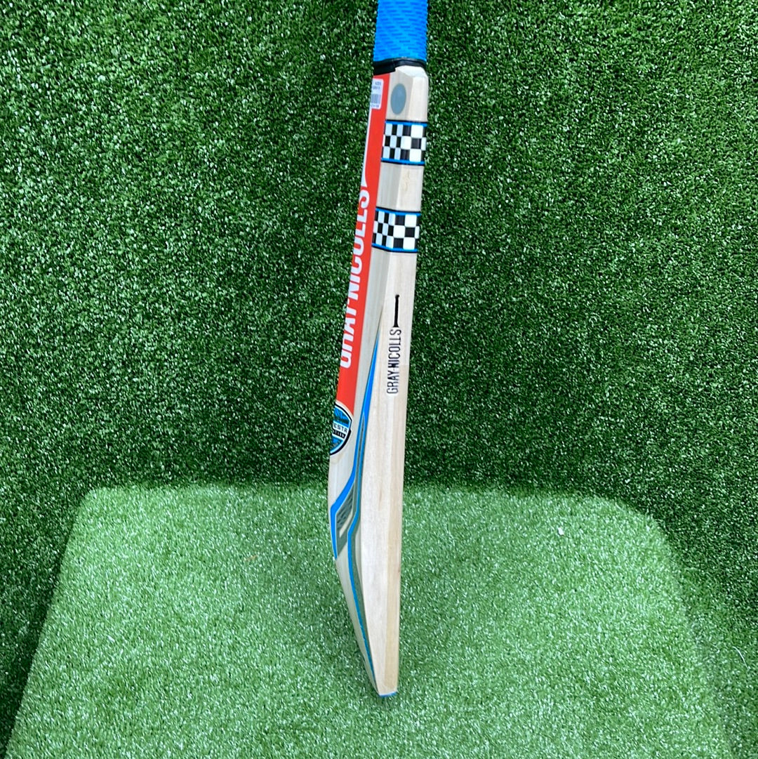 Gray-Nicolls Tempesta 1.1 300 Junior / Youth English Willow Cricket Bat