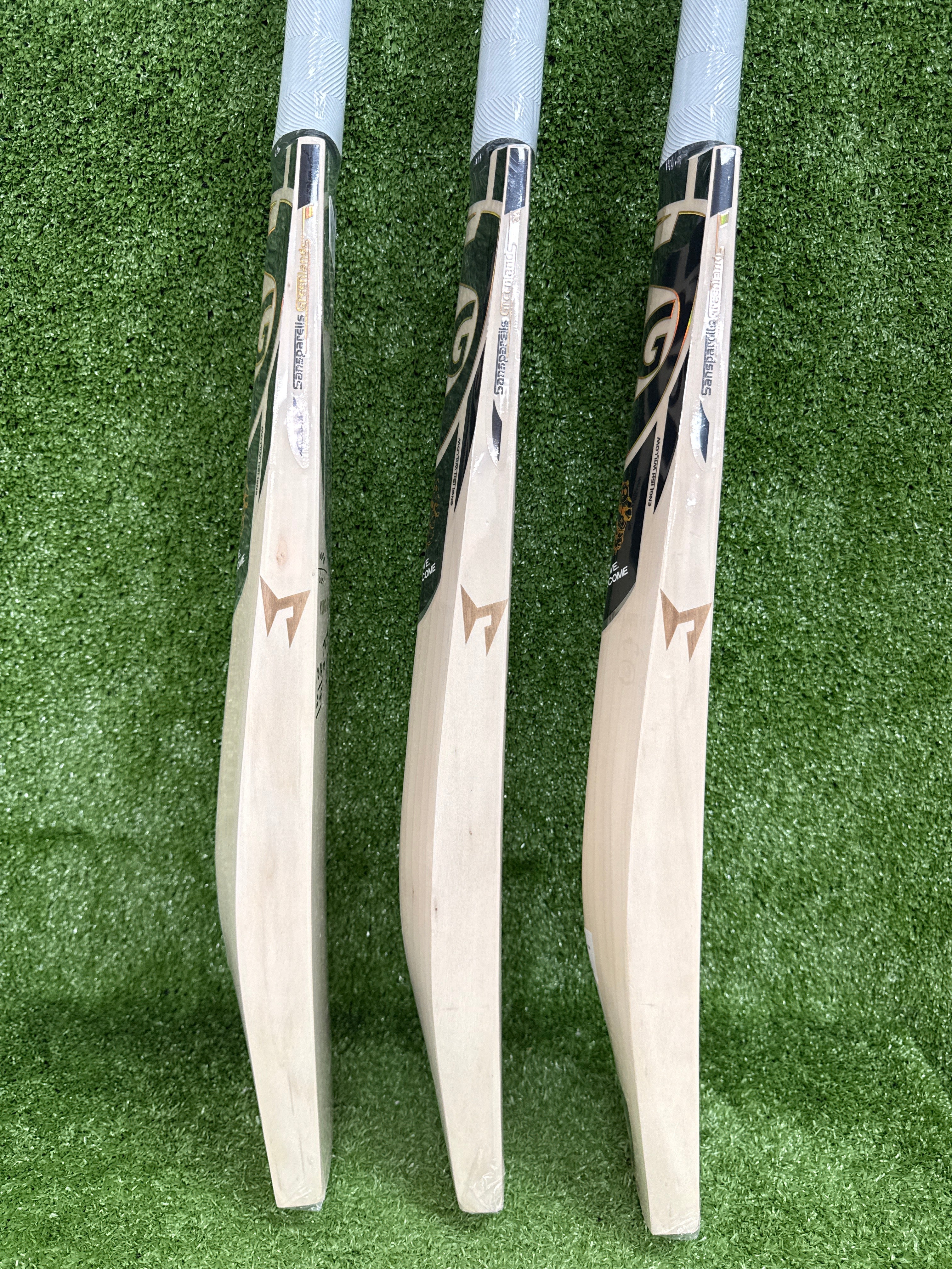 SG Kung Fu Pandya (HP33) Junior / Youth Original Players Cricket Bat