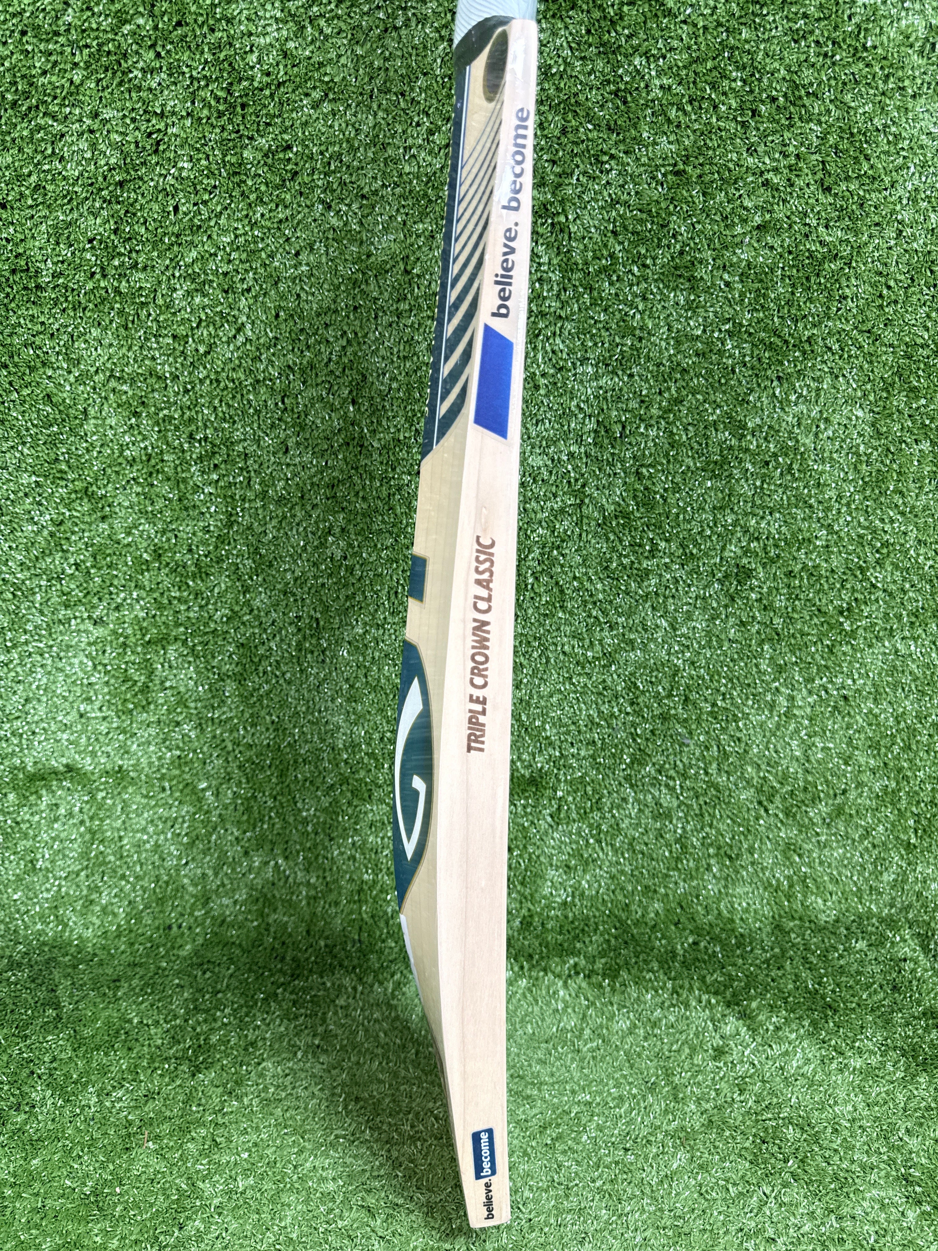 Side profile of SG Triple Crown Classic Junior bat highlighting the deep sweet spot and thick edges.