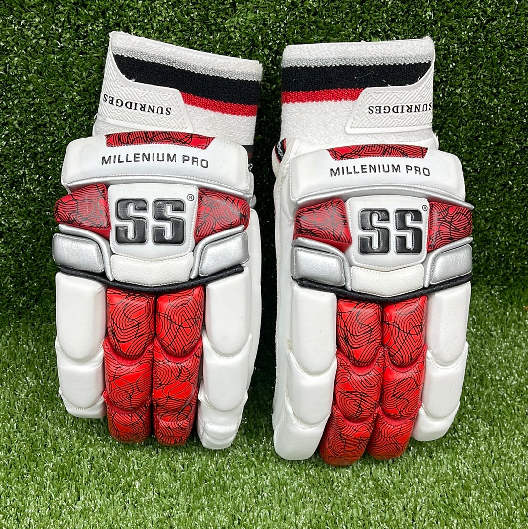 SS Millenium Pro Junior/Youth Cricket Batting Gloves Red