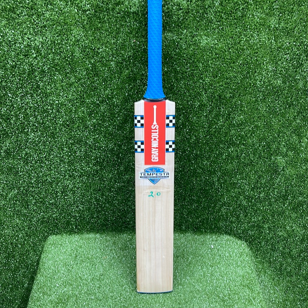 Gray-Nicolls Tempesta 1.1 300 Junior / Youth English Willow Cricket Bat