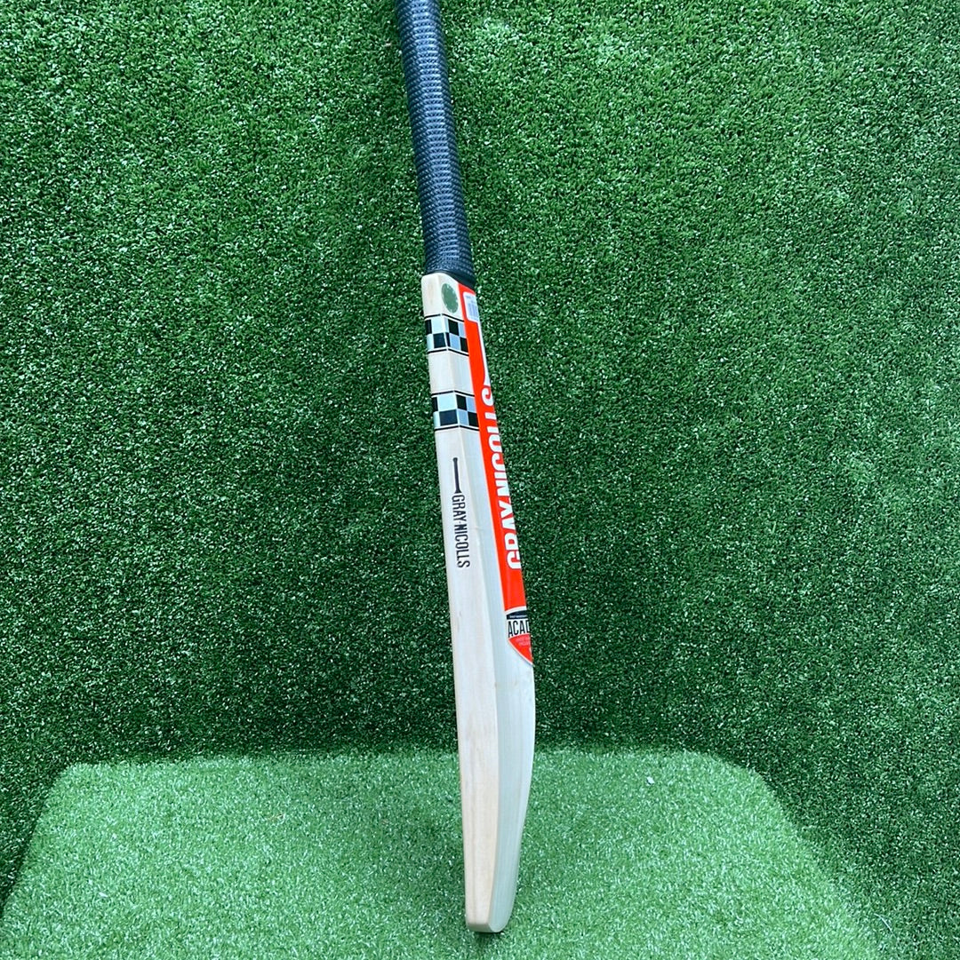 Gray-Nicolls Gem 2.0 Academy Junior / Youth English Willow Cricket Bat