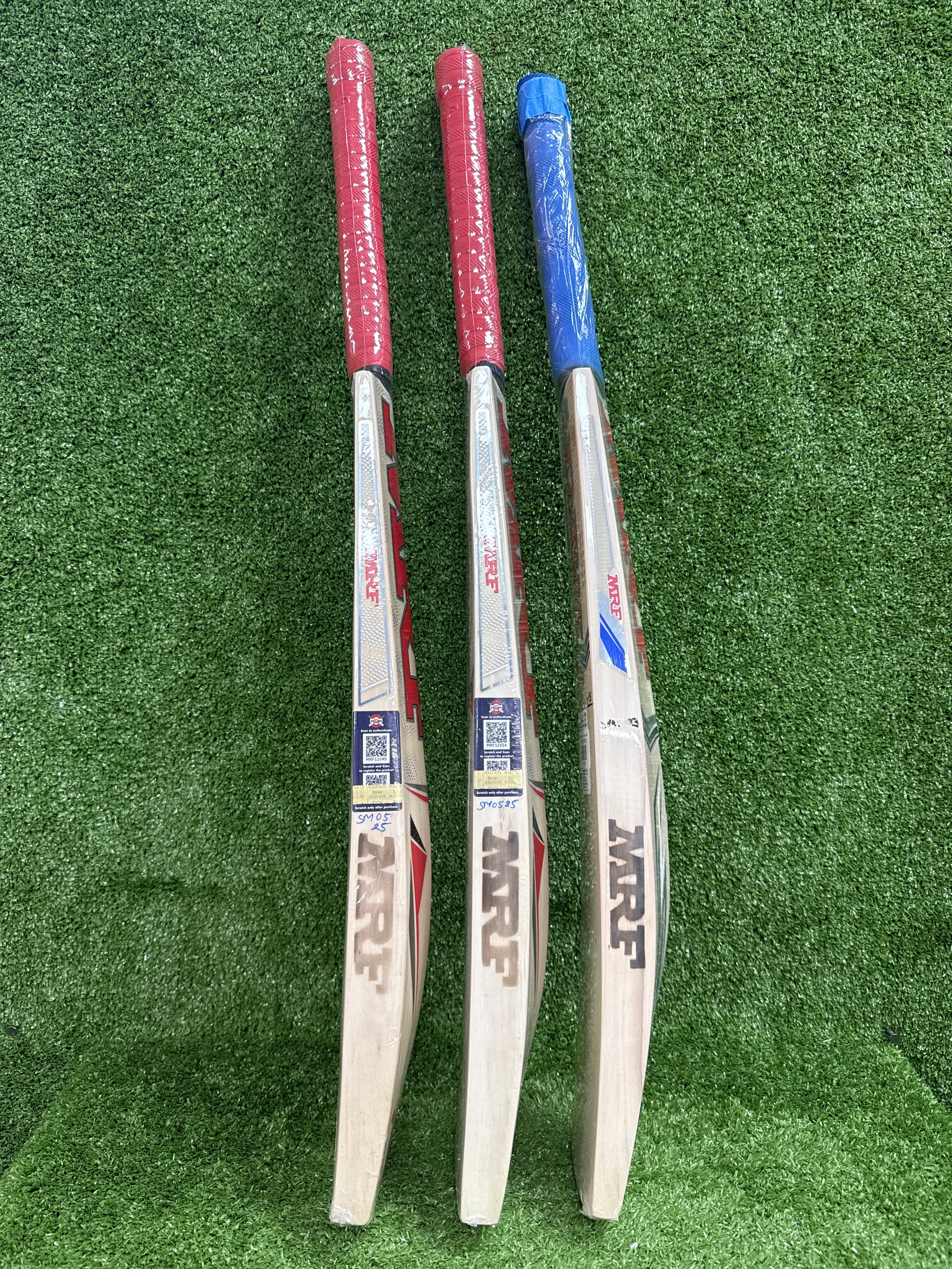 MRF Legend VK 18 Junior / Youth English Willow Cricket Bat