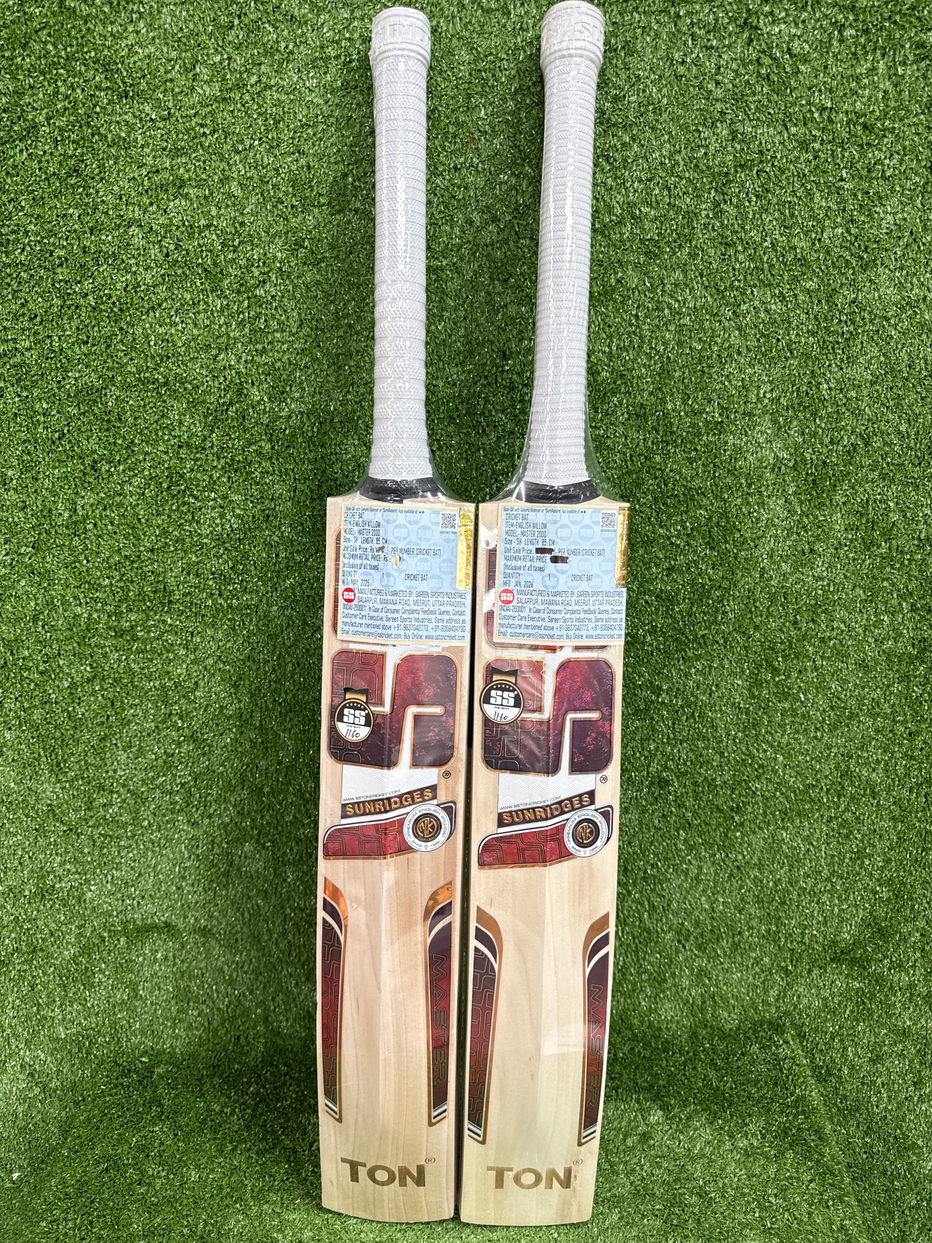 SS Master 2000 English Willow Cricket Bat Short Handle by SS - close-up detail - TopCricketStore