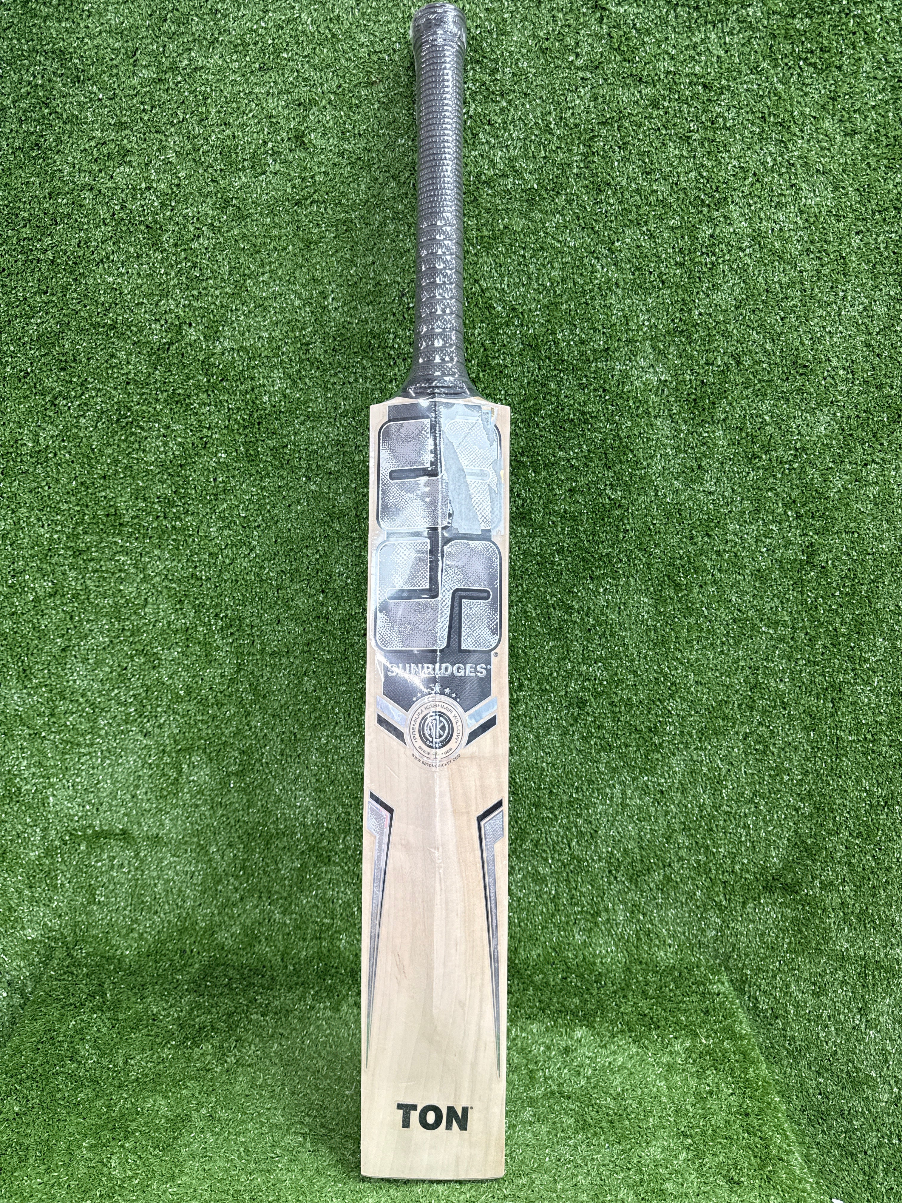 SS TILAK VERMA Super Premium Kashmir Willow Cricket Bat (Silver)