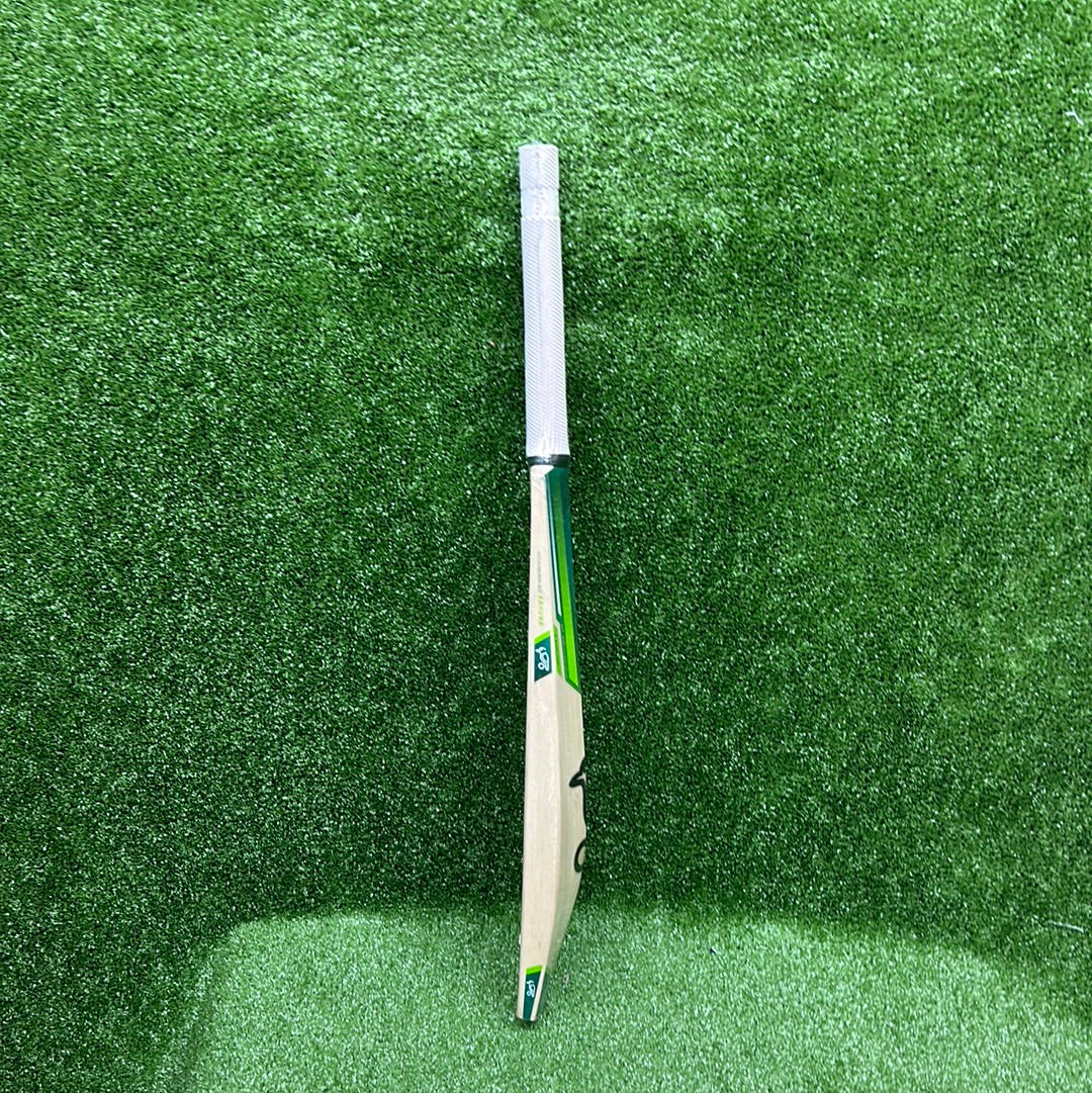 Kookaburra Kahuna 600 Junior / Youth English Willow Cricket Bat