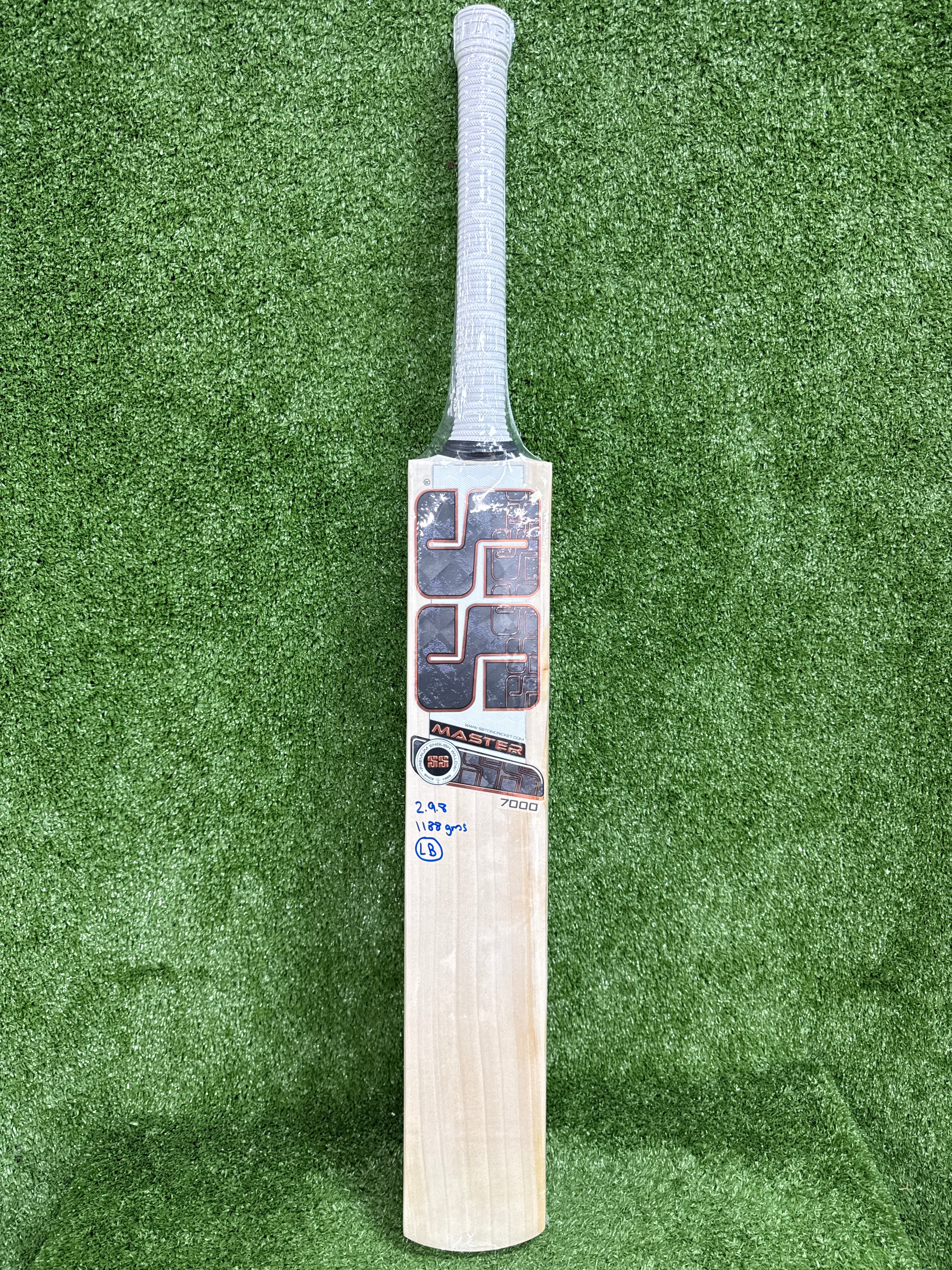 SS Master 7000 English Willow Cricket Bat Long Blade