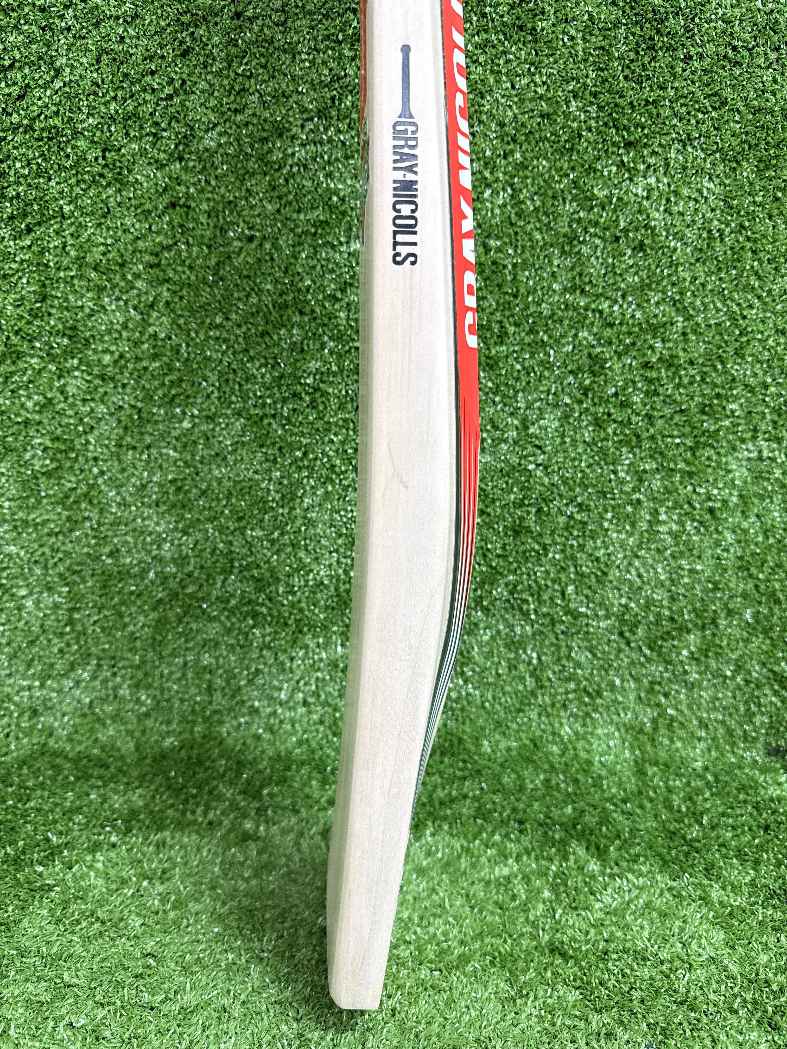 Gray-Nicolls Stratos Gen 1.1 5S Lite Adult English Willow Cricket Bat