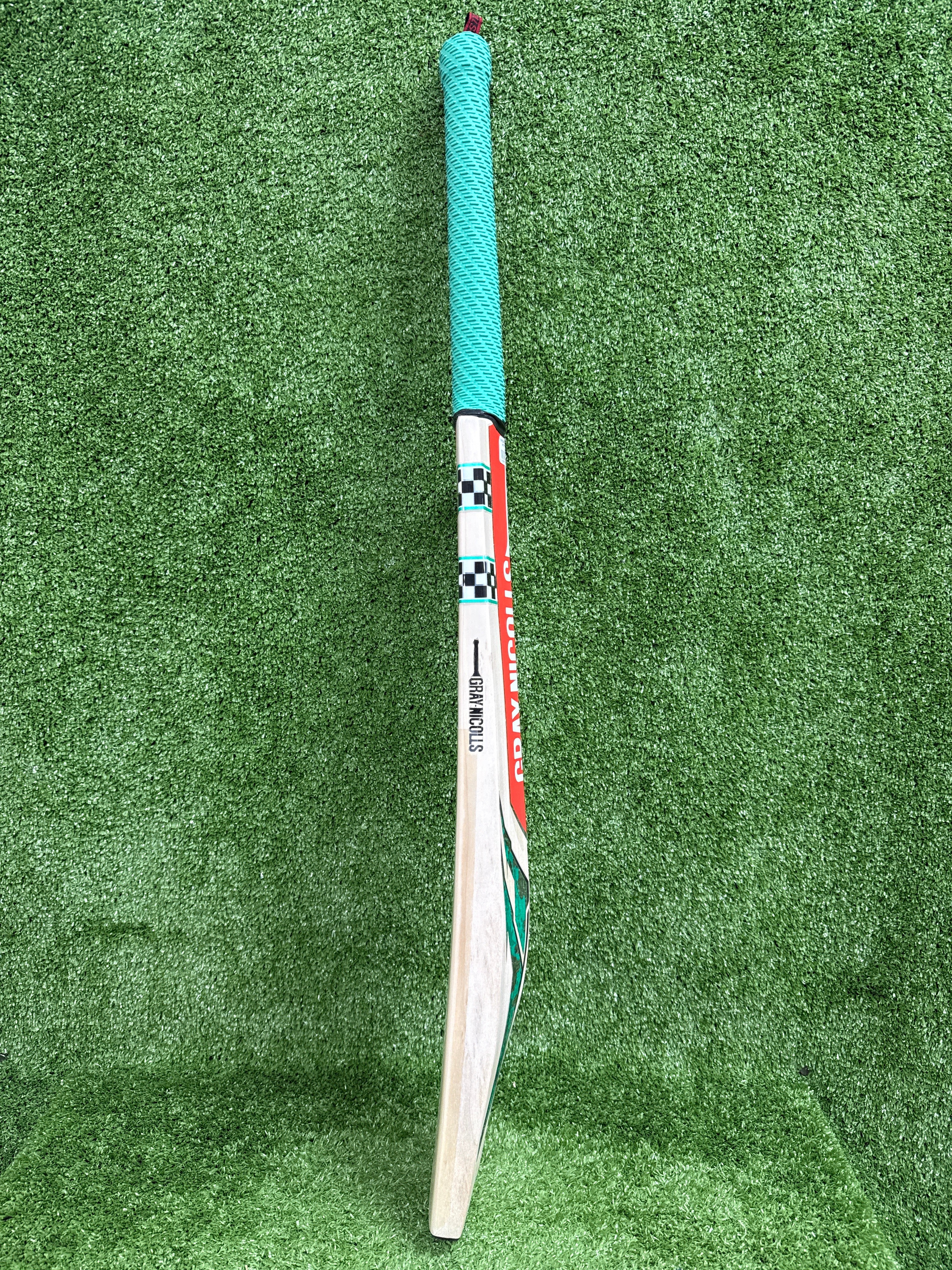 Gray-Nicolls Ventus Gen 1.0 5 Star Adult English Willow Cricket Bat