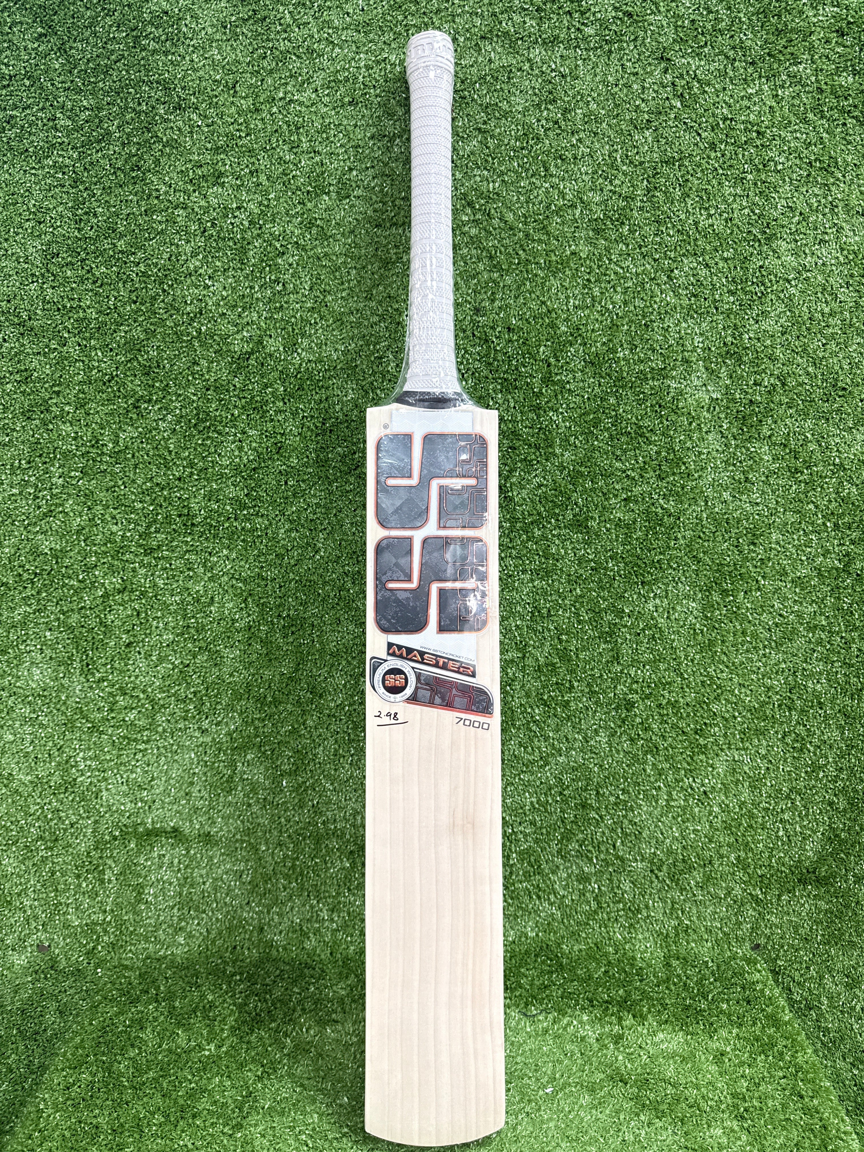 SS Master 7000 English Willow Cricket Bat Black Sticker