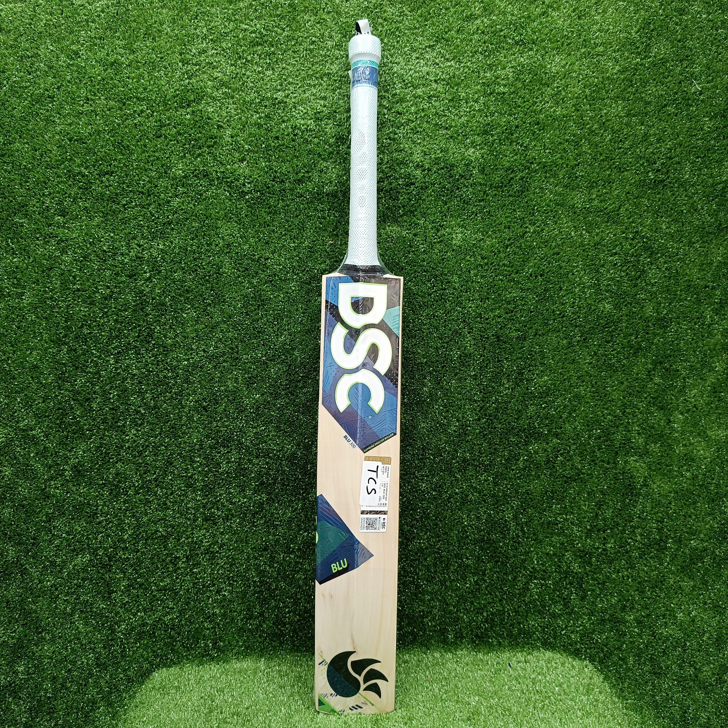 DSC BLU 300 English Willow Cricket Bat