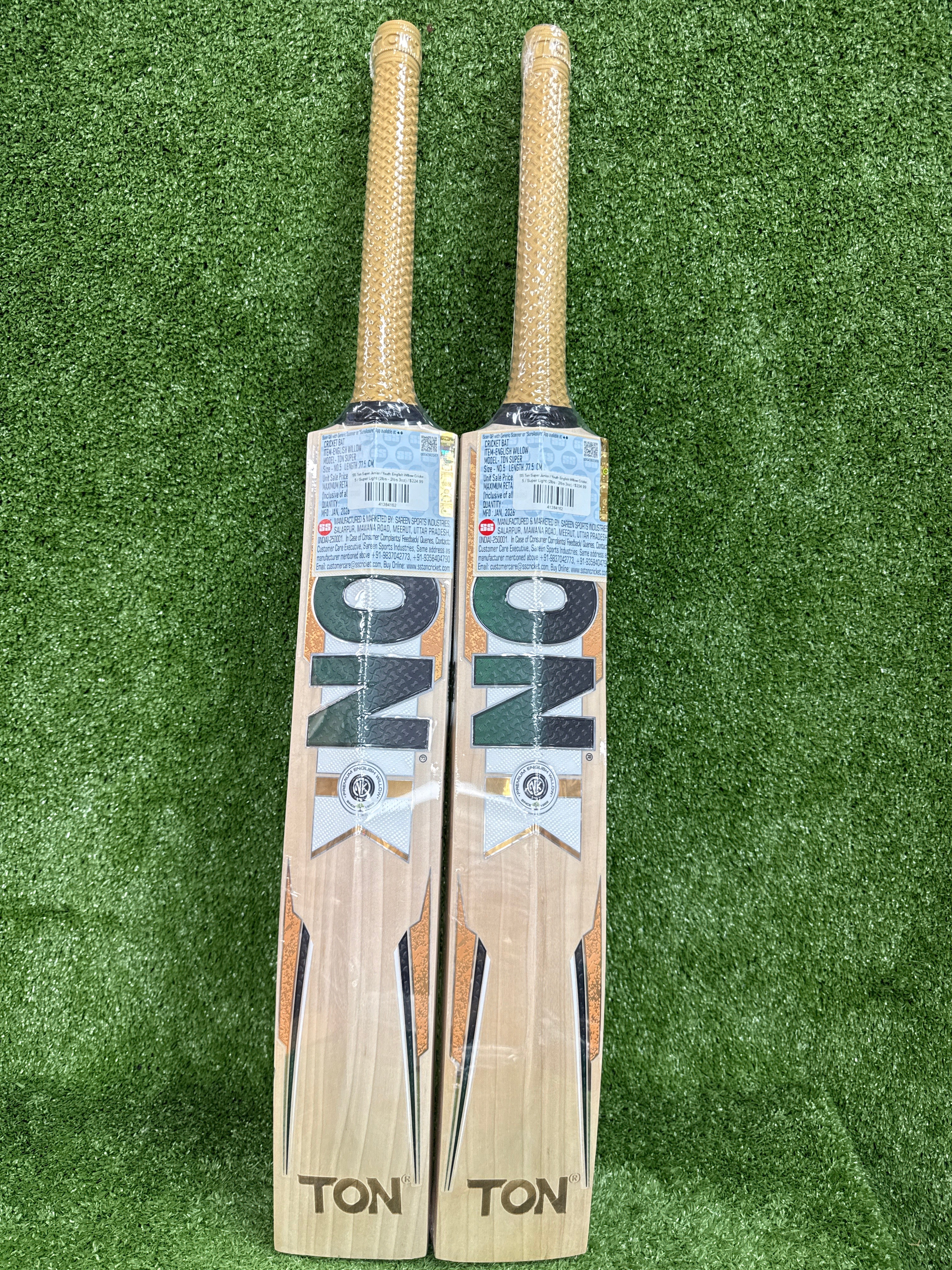 SS Ton Super Junior / Youth English Willow Cricket Bat by SS - close-up detail - TopCricketStore