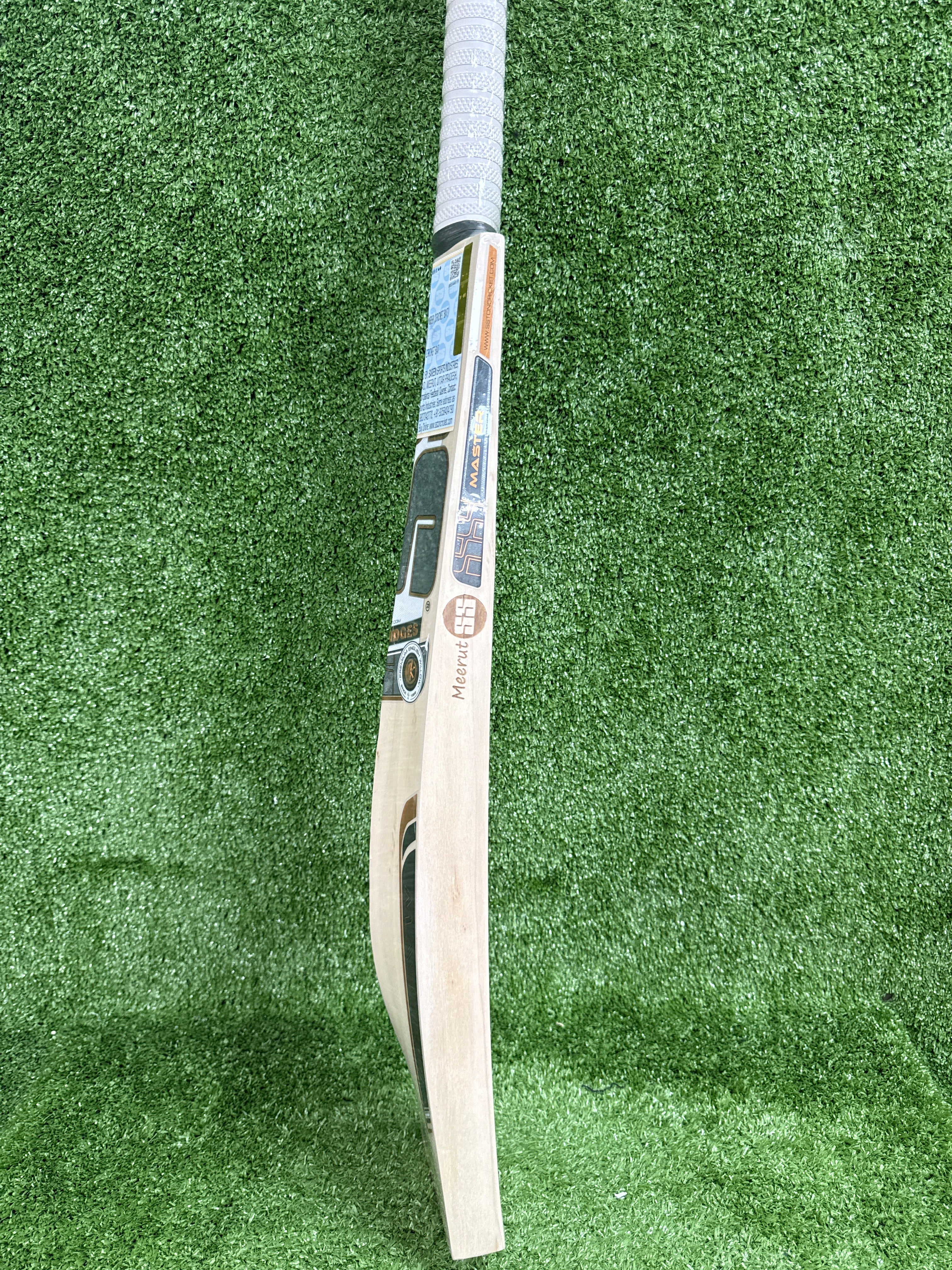 SS Master 8000 English Willow Cricket Bat