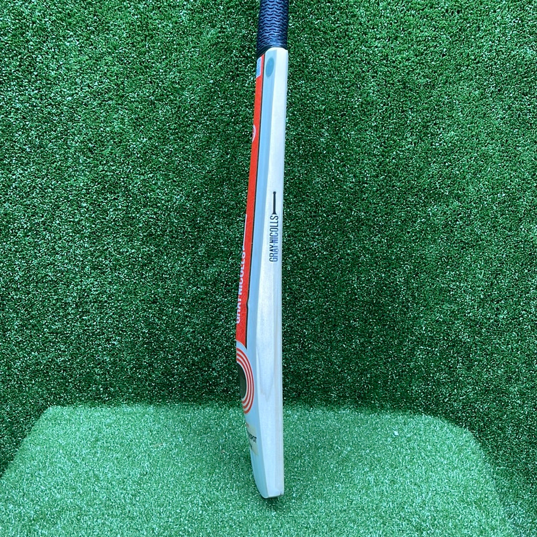 Gray-Nicolls POWERSPOT MB 300 Junior / Youth English Willow Cricket Bat