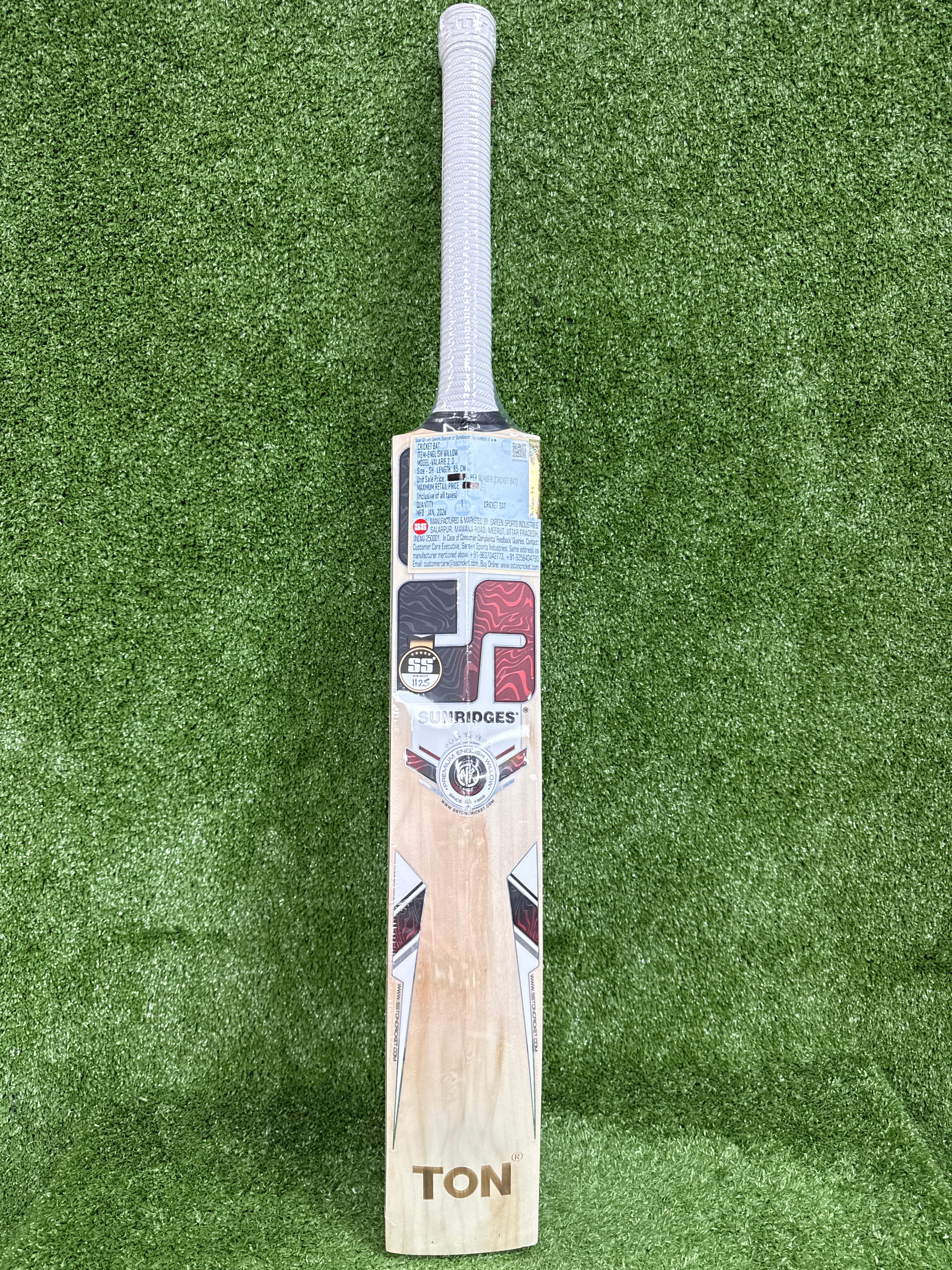 SS Valarie 2.0 English Willow Cricket Bat - Short Handle by SS - close-up detail - TopCricketStore