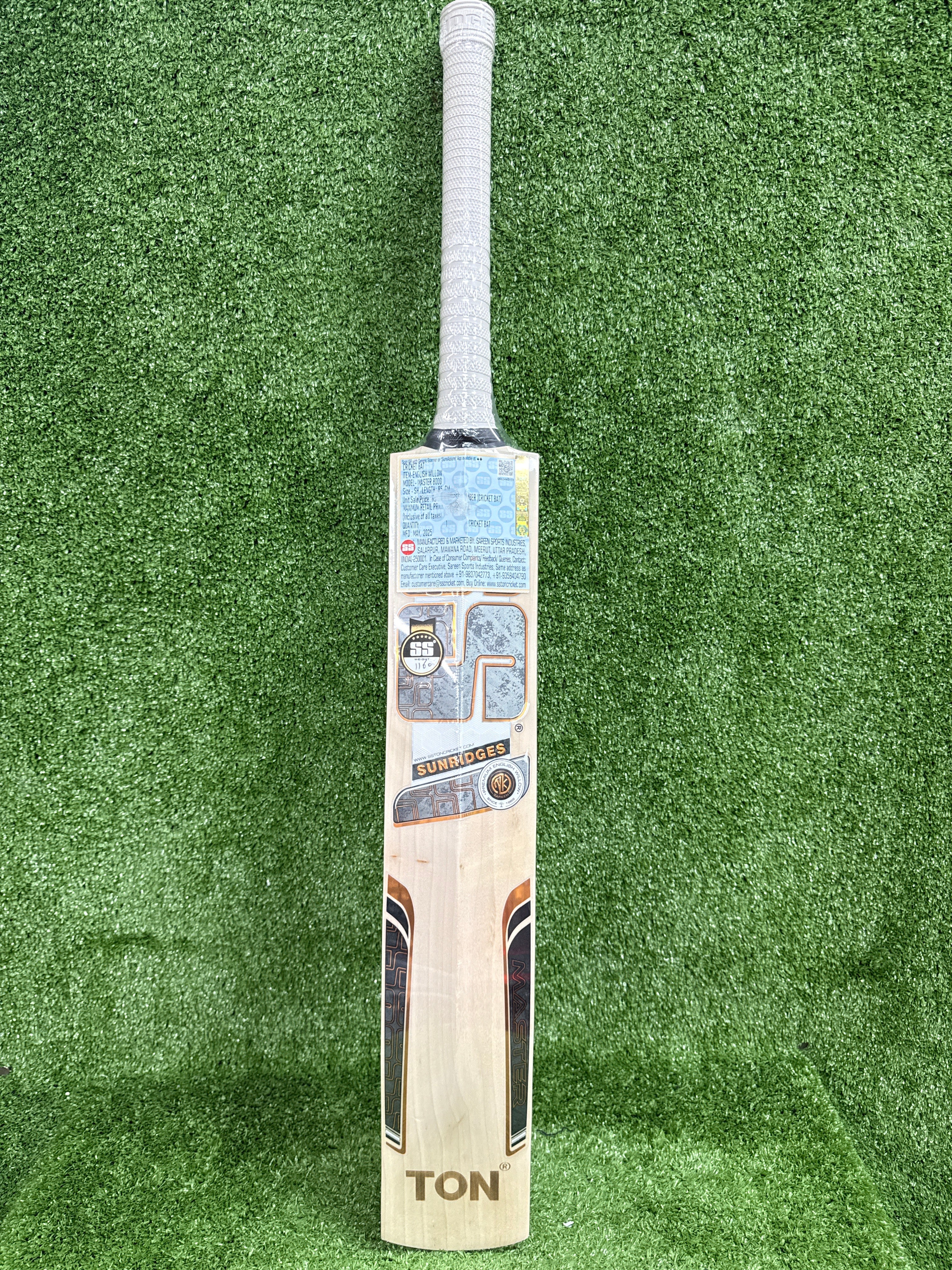SS Master 8000 English Willow Cricket Bat