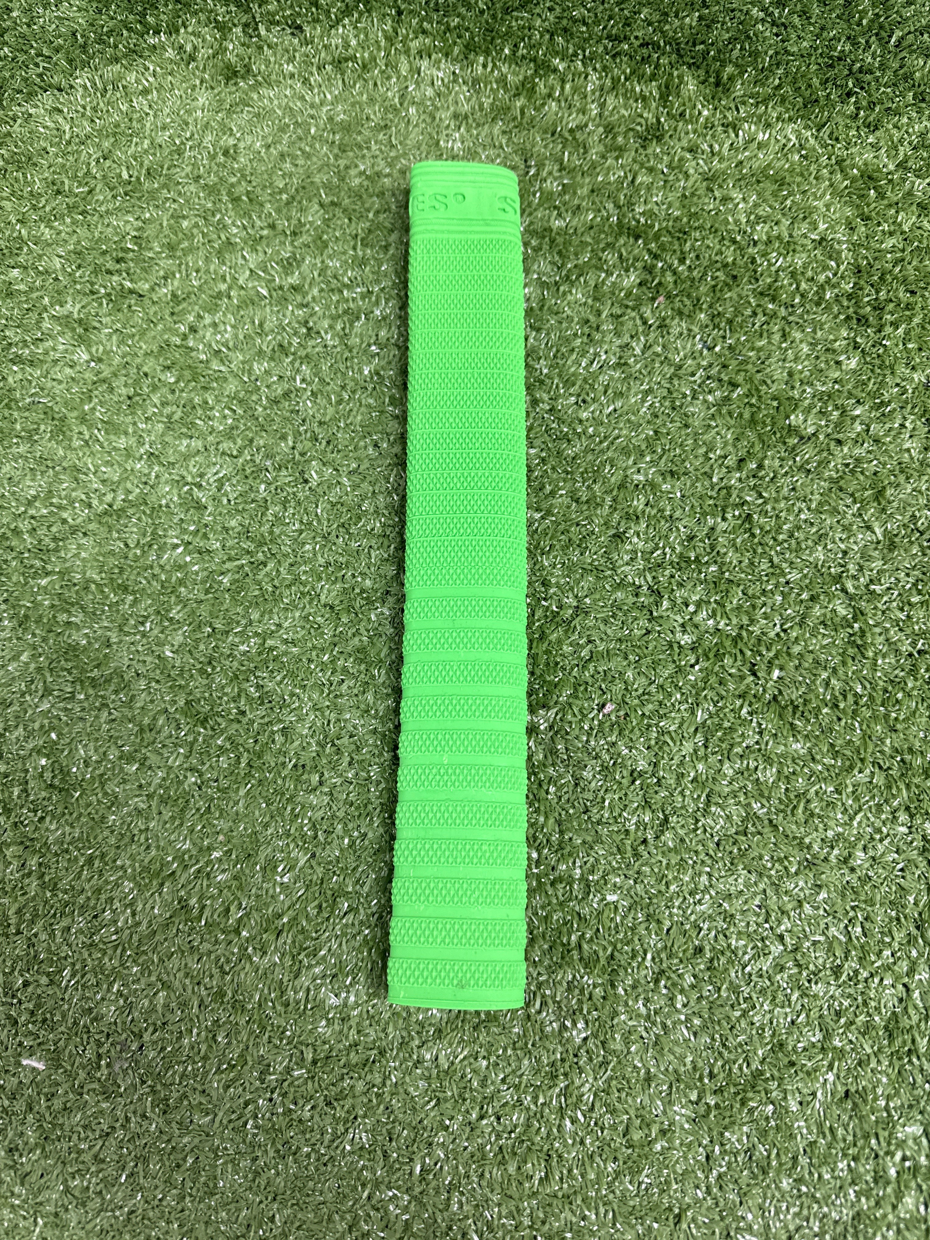 SS Single diamond cricket bat grip by SS - close-up detail - TopCricketStore