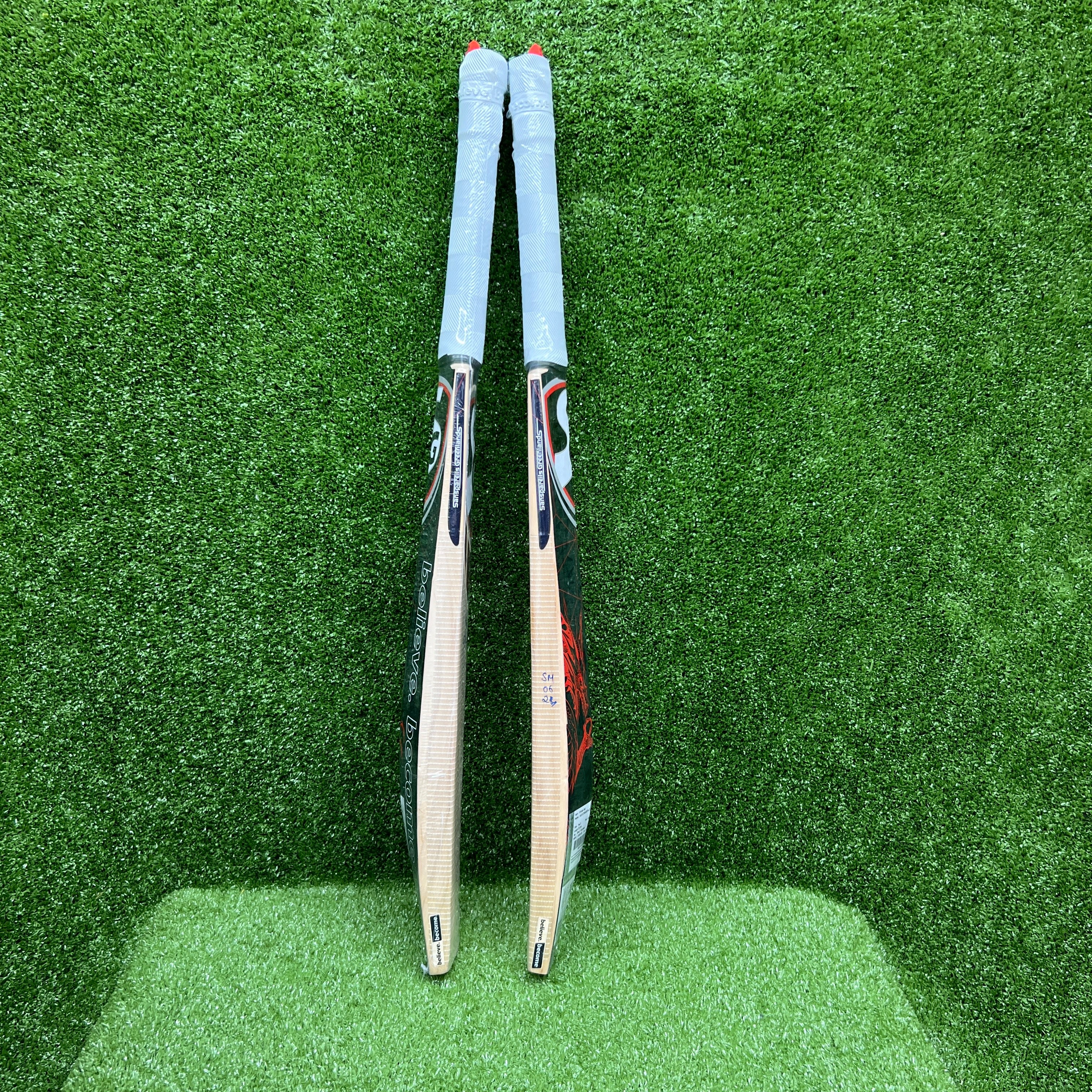 SG KLR Striker Junior / Youth English Willow Cricket Bat 2024