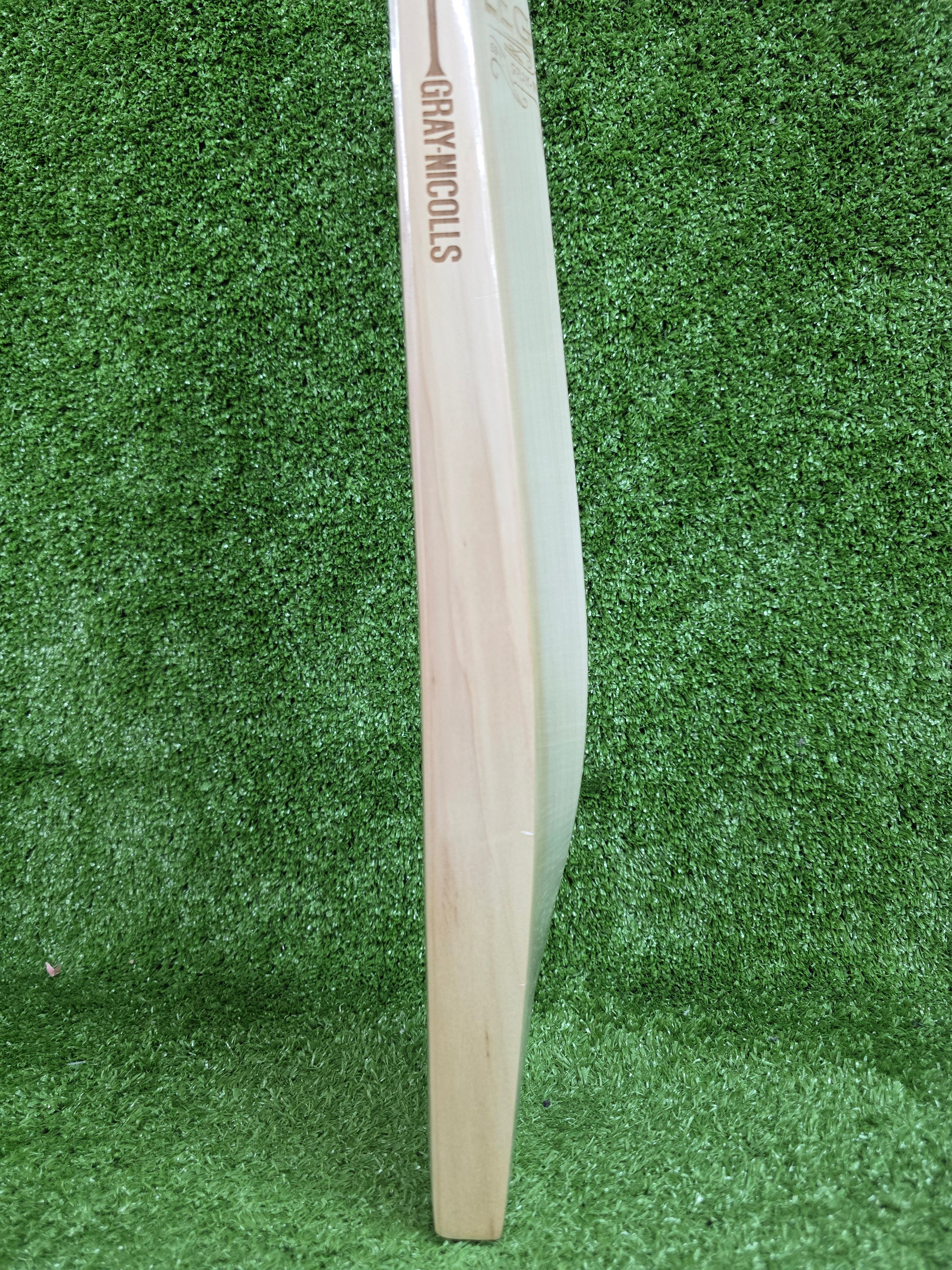Gray-Nicolls Legend Adult English Willow Cricket Bat GN