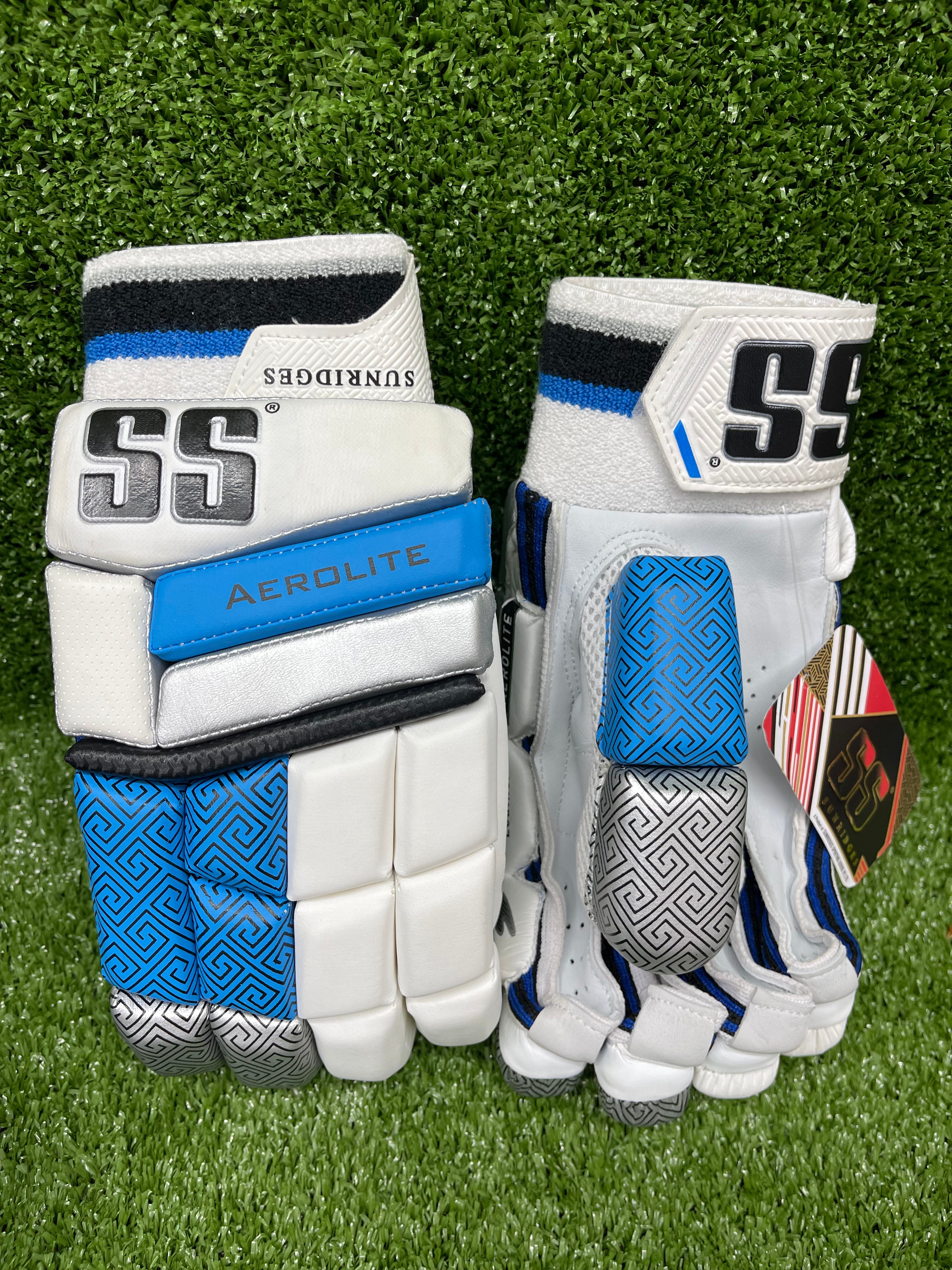 SS Aerolite Junior / Youth Cricket Batting Gloves