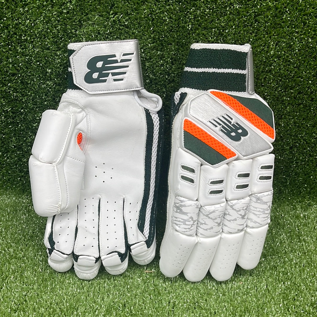 NB DC 1280 Adult Cricket Batting Gloves