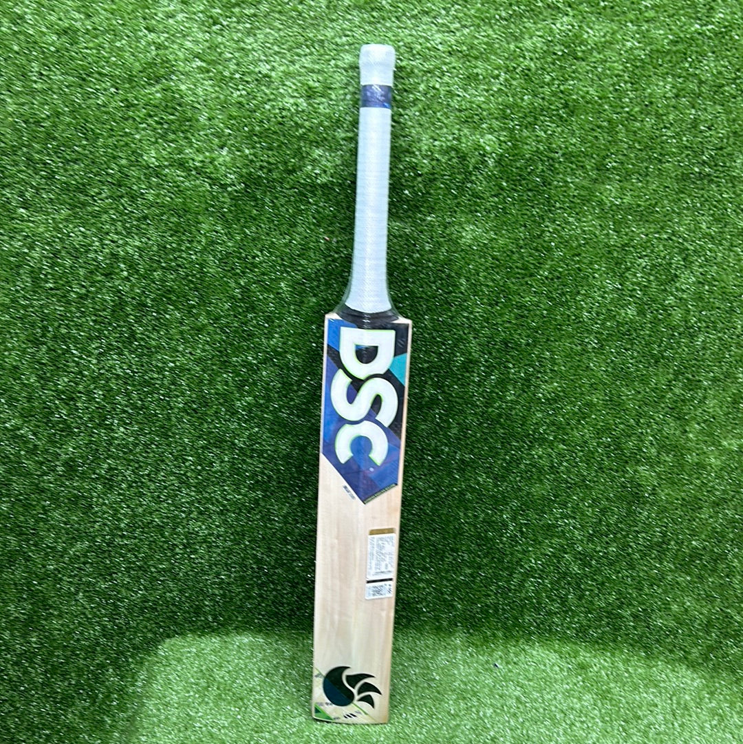 DSC Blu 330 Youth Harrow English Willow Cricket Bat