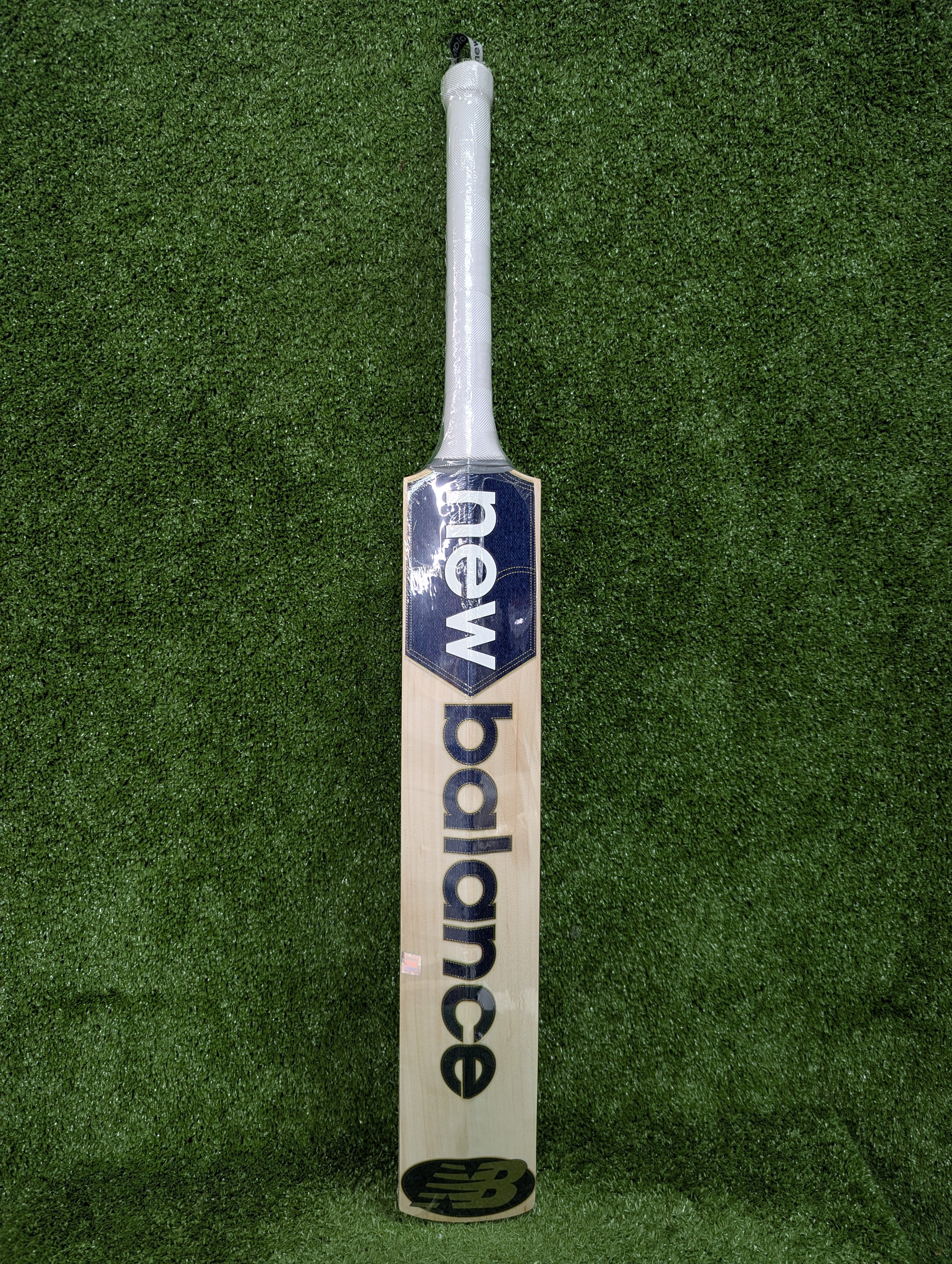 New Balance DC 1100i Max Youth Harrow English Willow Cricket Bat - Back