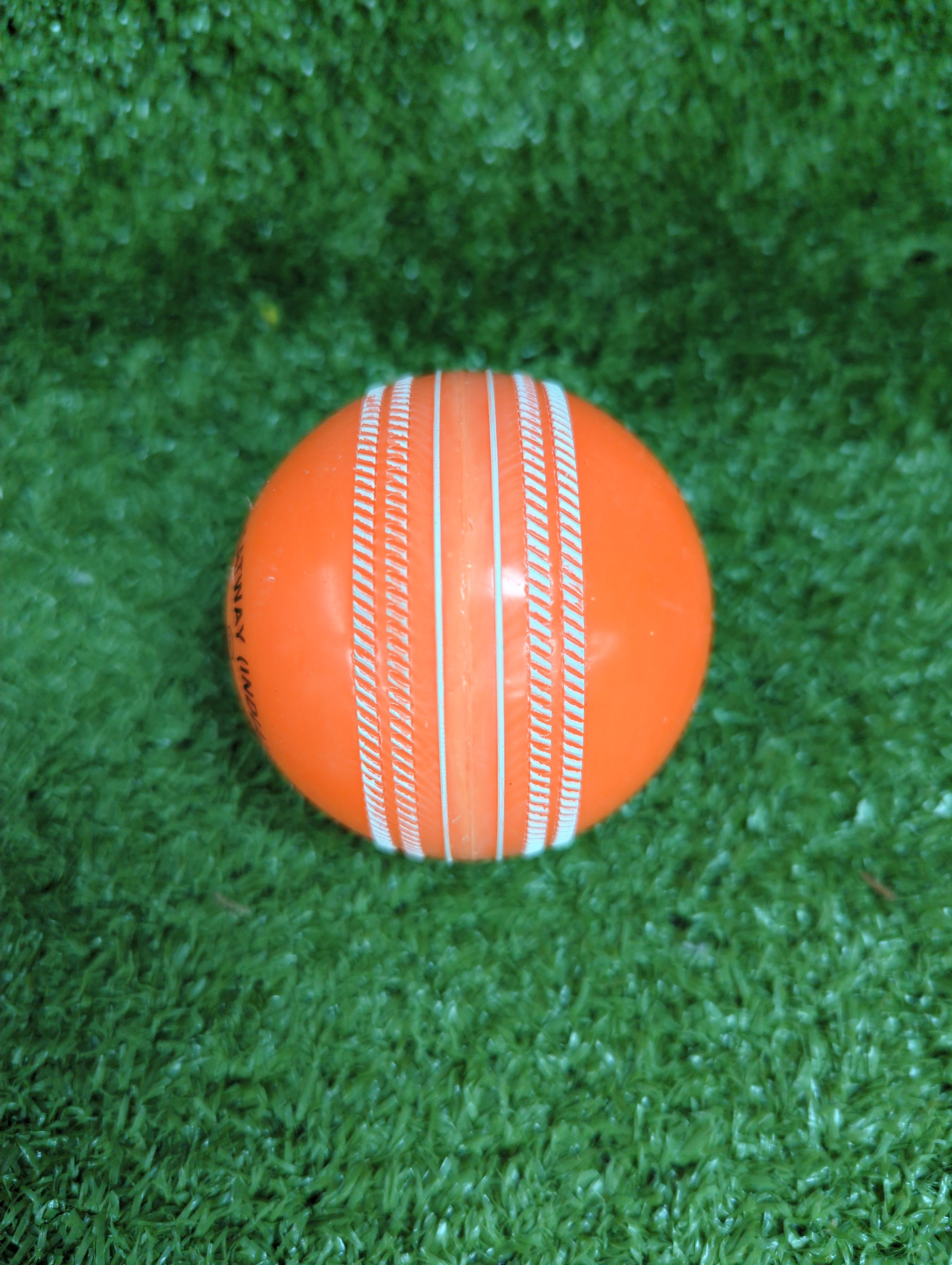 Sixer Windball I10 Cricket Rubber Ball (120 Grams)- Orange - Side