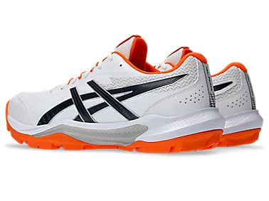 Close up of the flexible mesh film overlay upper on the ASICS GEL-Peake 3 cricket shoe.